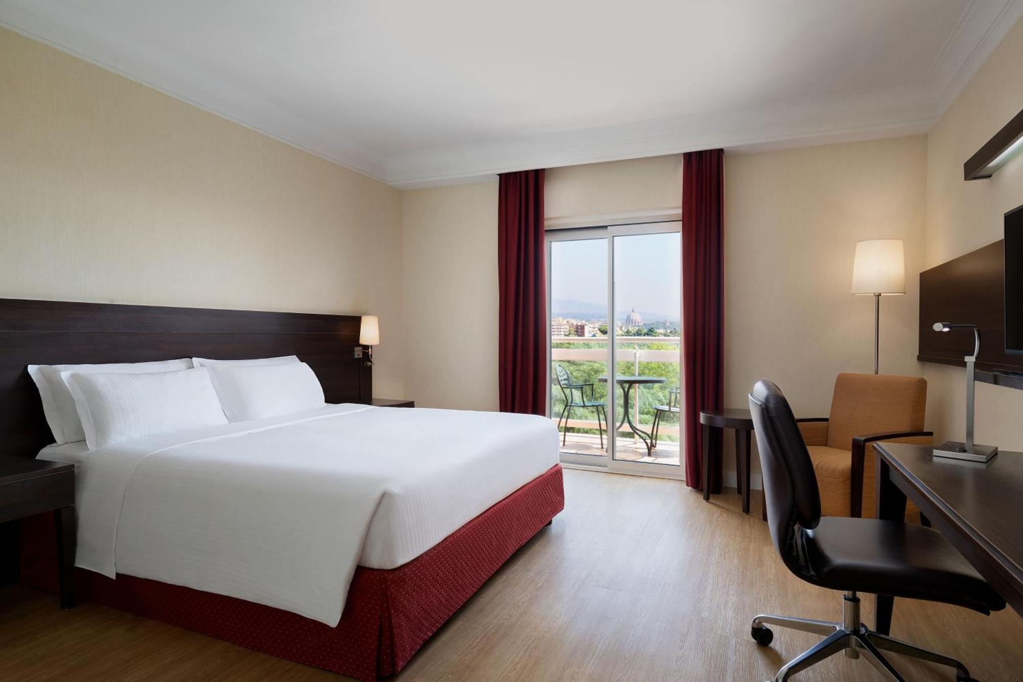 Hotel Courtyard By Marriott Park Roma