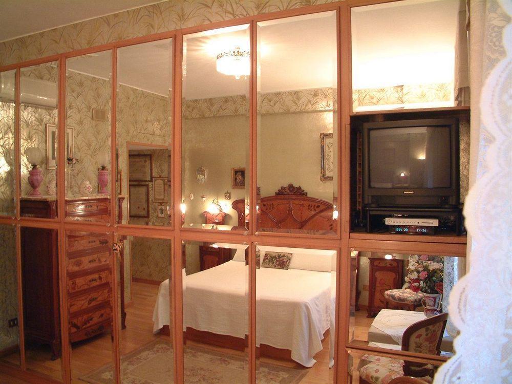 A Casa Di Patrizia Hotel 3*