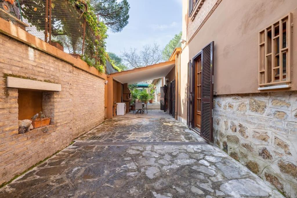 Villa Residenza Latina -charme & Relax Roma