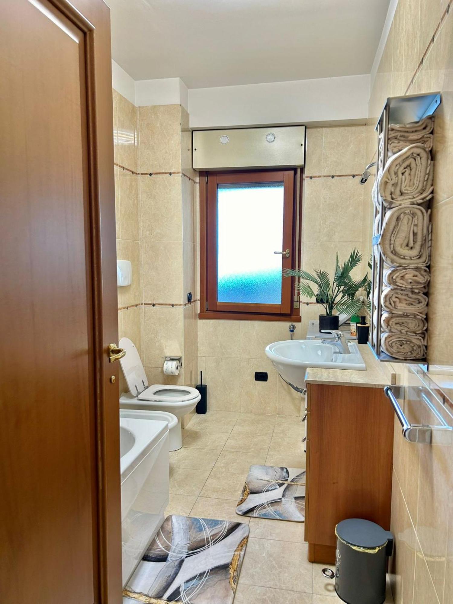 Eur Con Piscina Esterna * Roma
