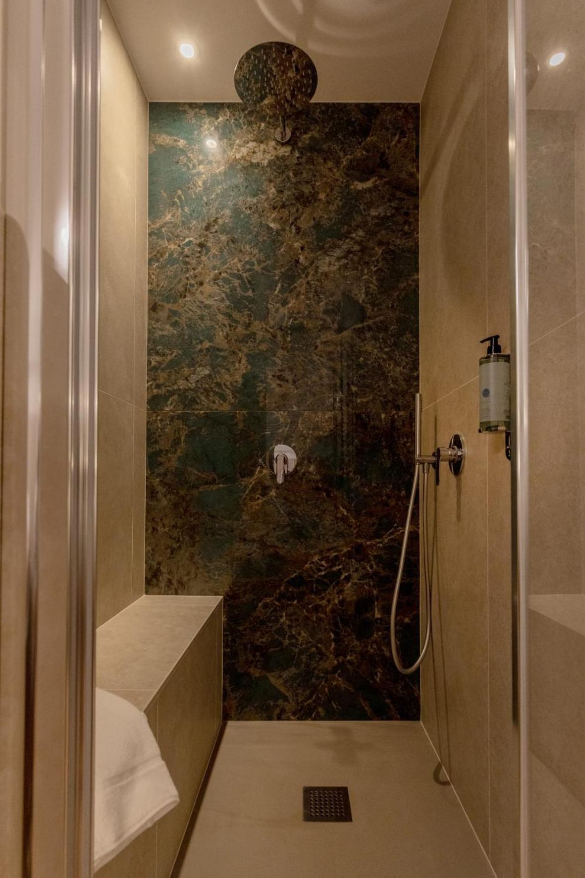 Gasthof Trevi Monti House Rom