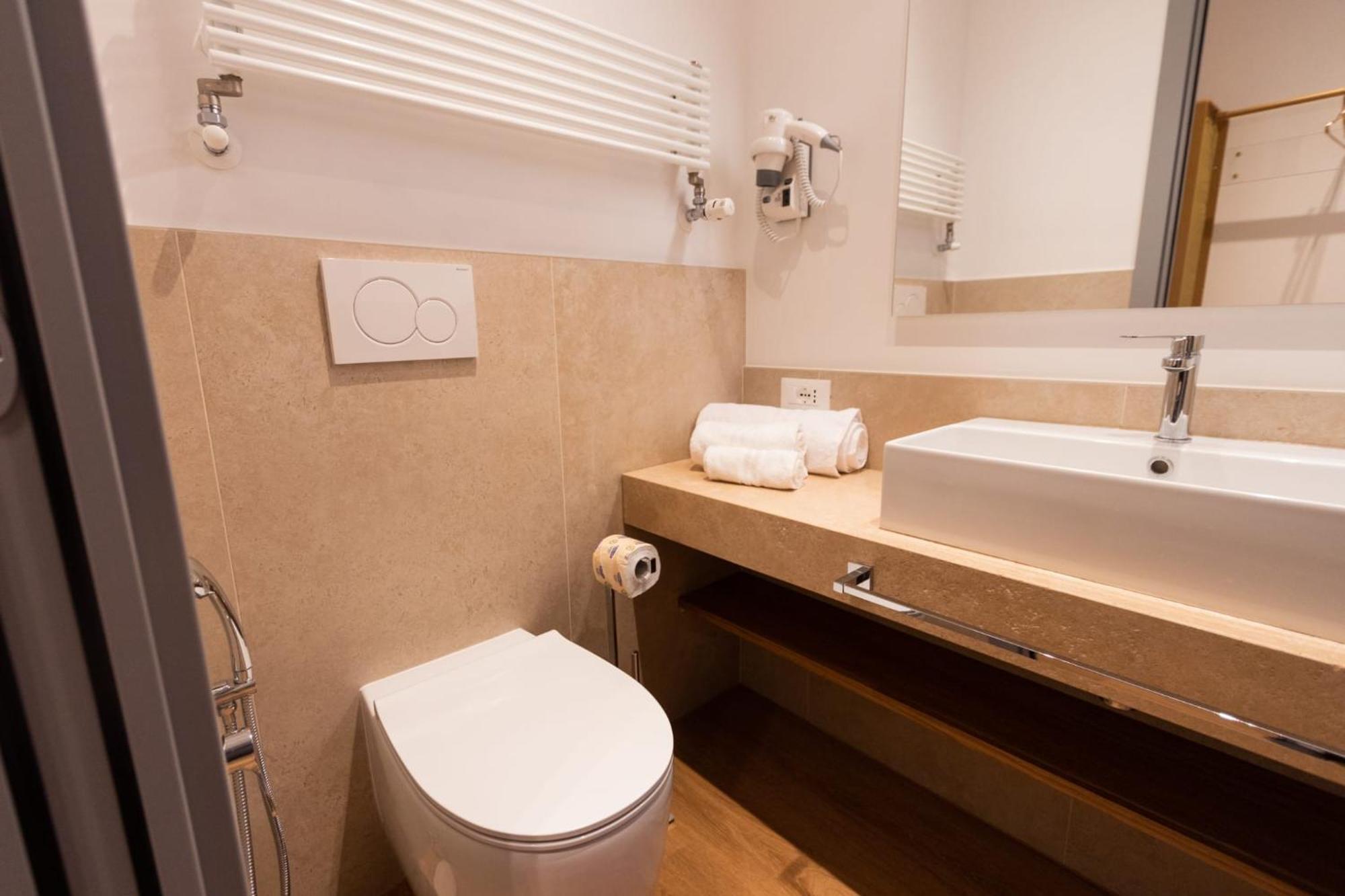 Gasthof Trevi Monti House Rom