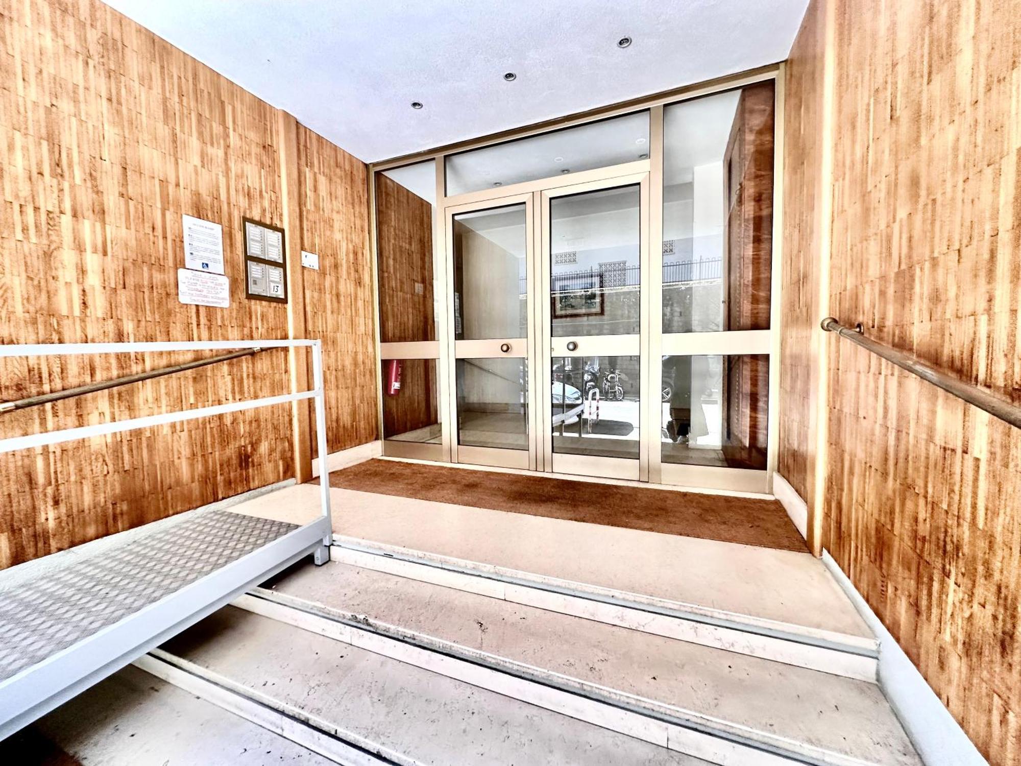 Vatican Glamorous At Passeggiata Del Gelsomino - Free Parking, 4 Guests, - Jubilee Ideal Roma