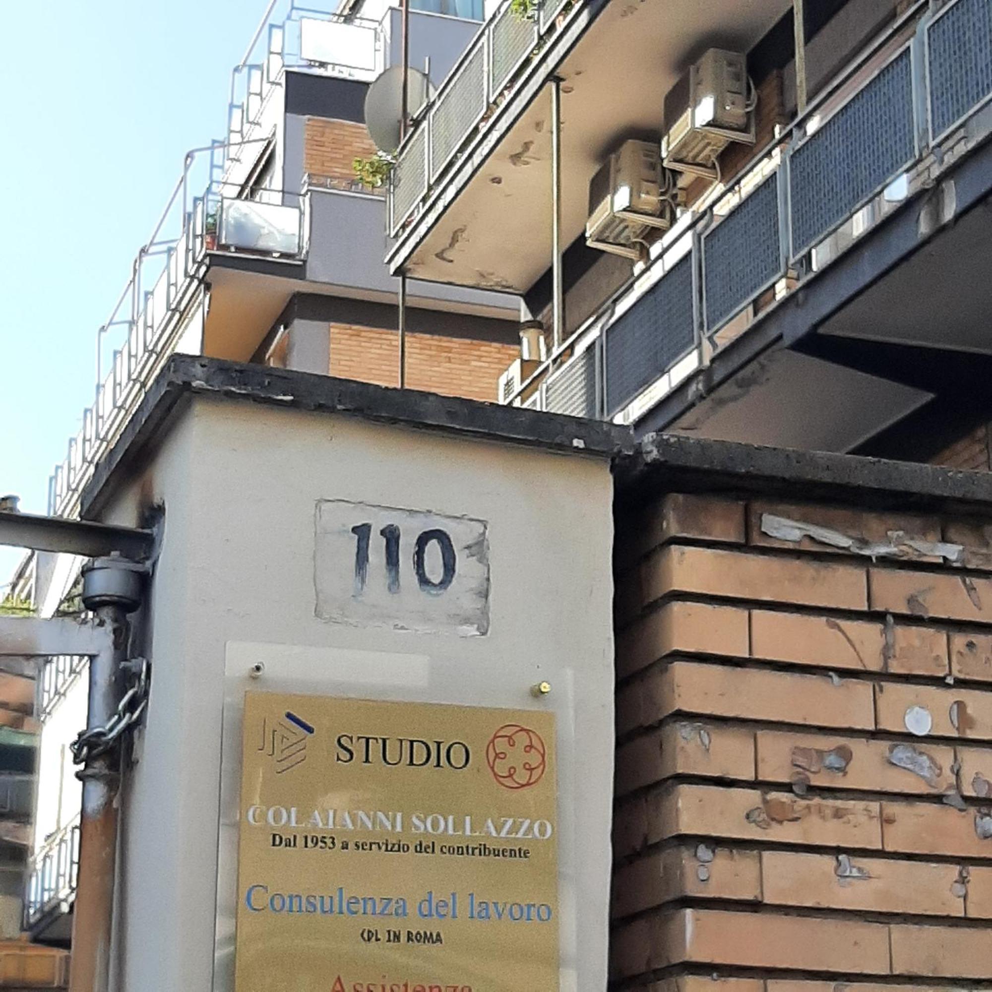 - Metro C Appartamento *