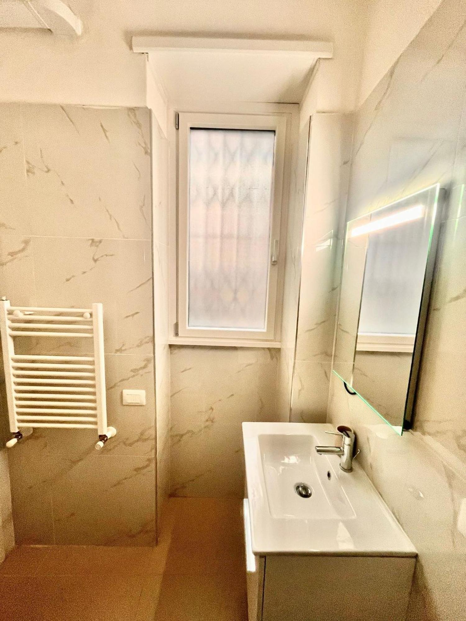Alloggio in famiglia Double With Private Bathroom In Shared