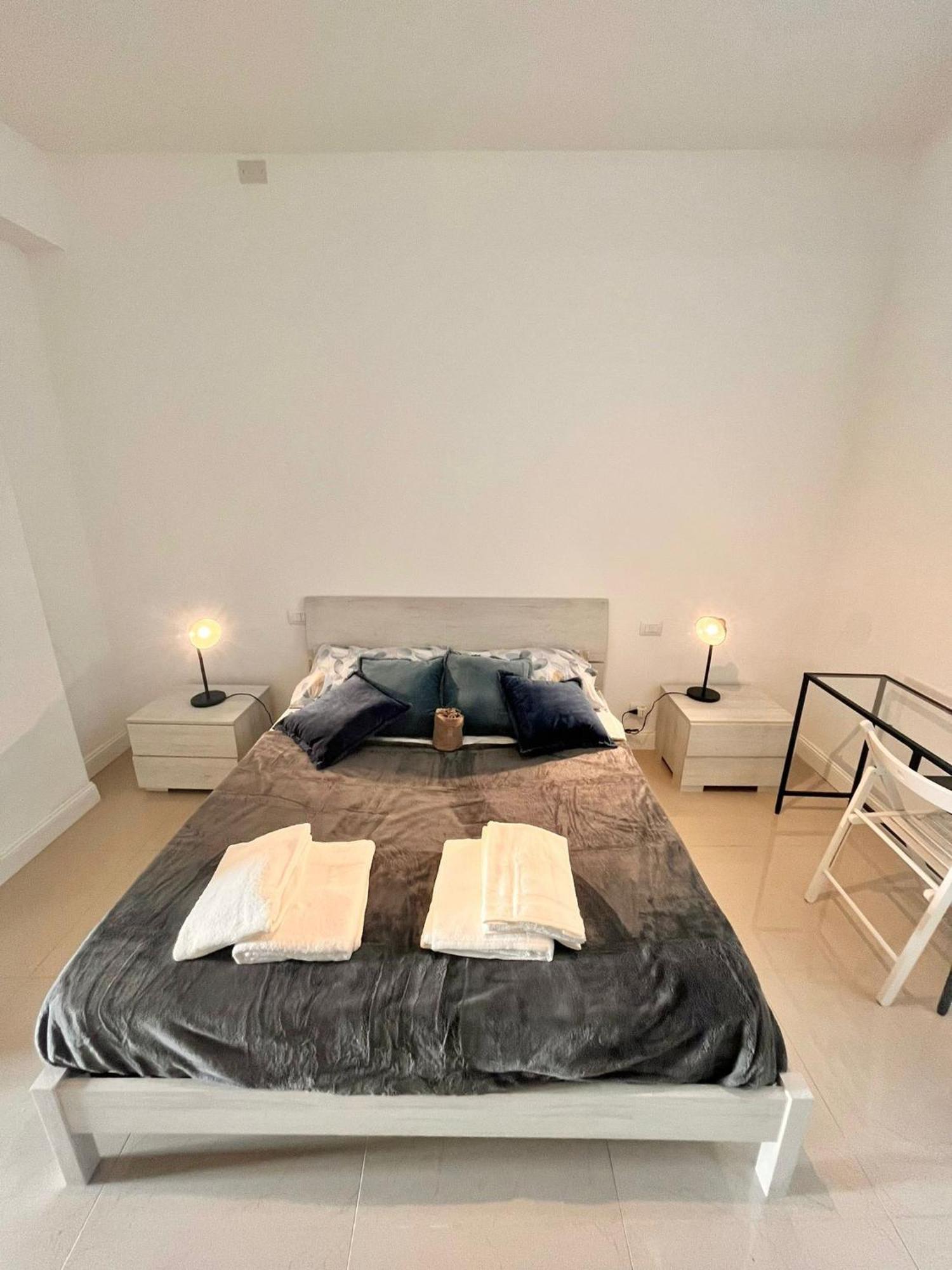 Double With Private Bathroom In Shared Alloggio in famiglia Roma