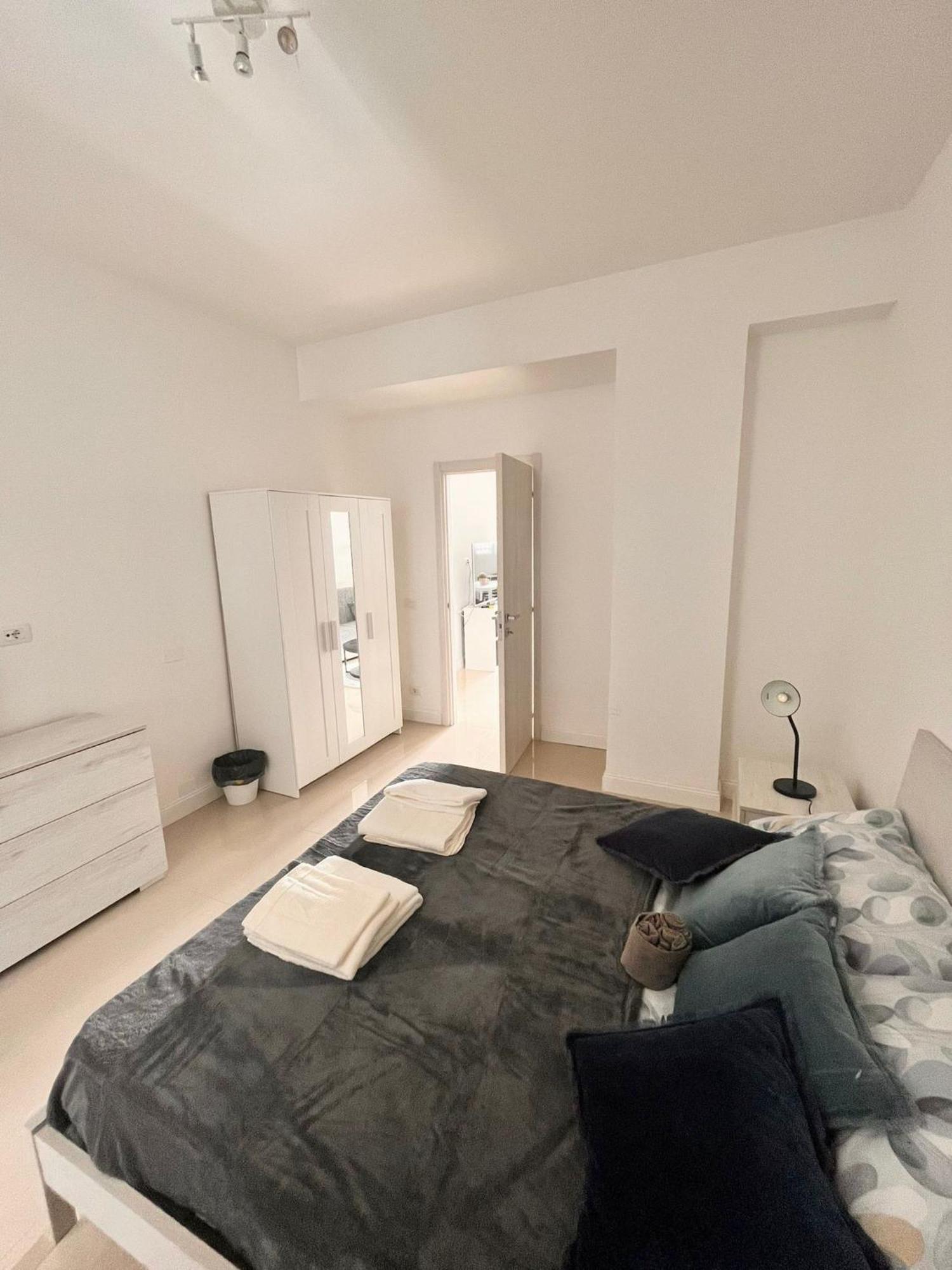 Double With Private Bathroom In Shared *
