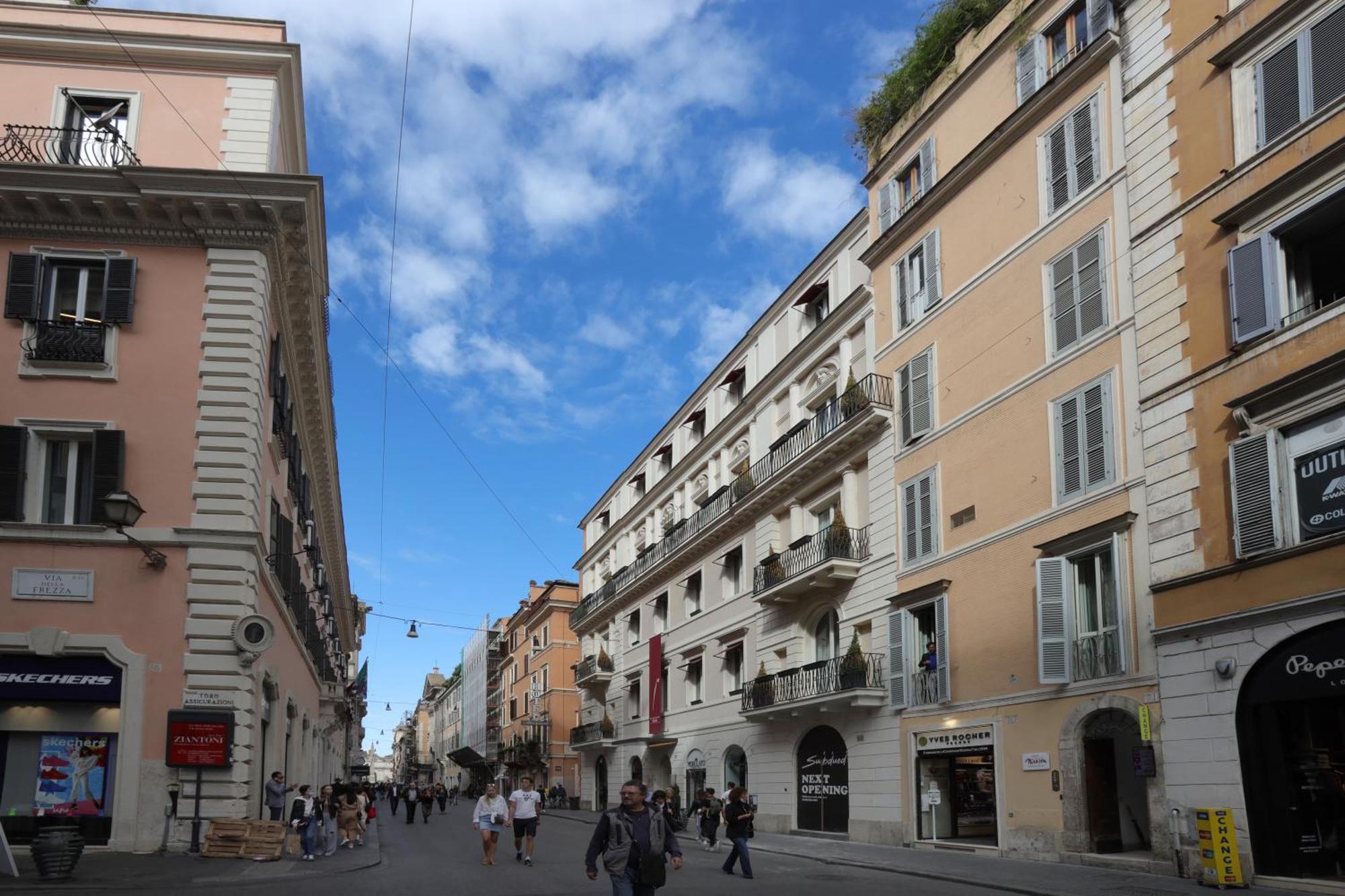 Nsm 71viadelcorso Con Terrazzo Apartment