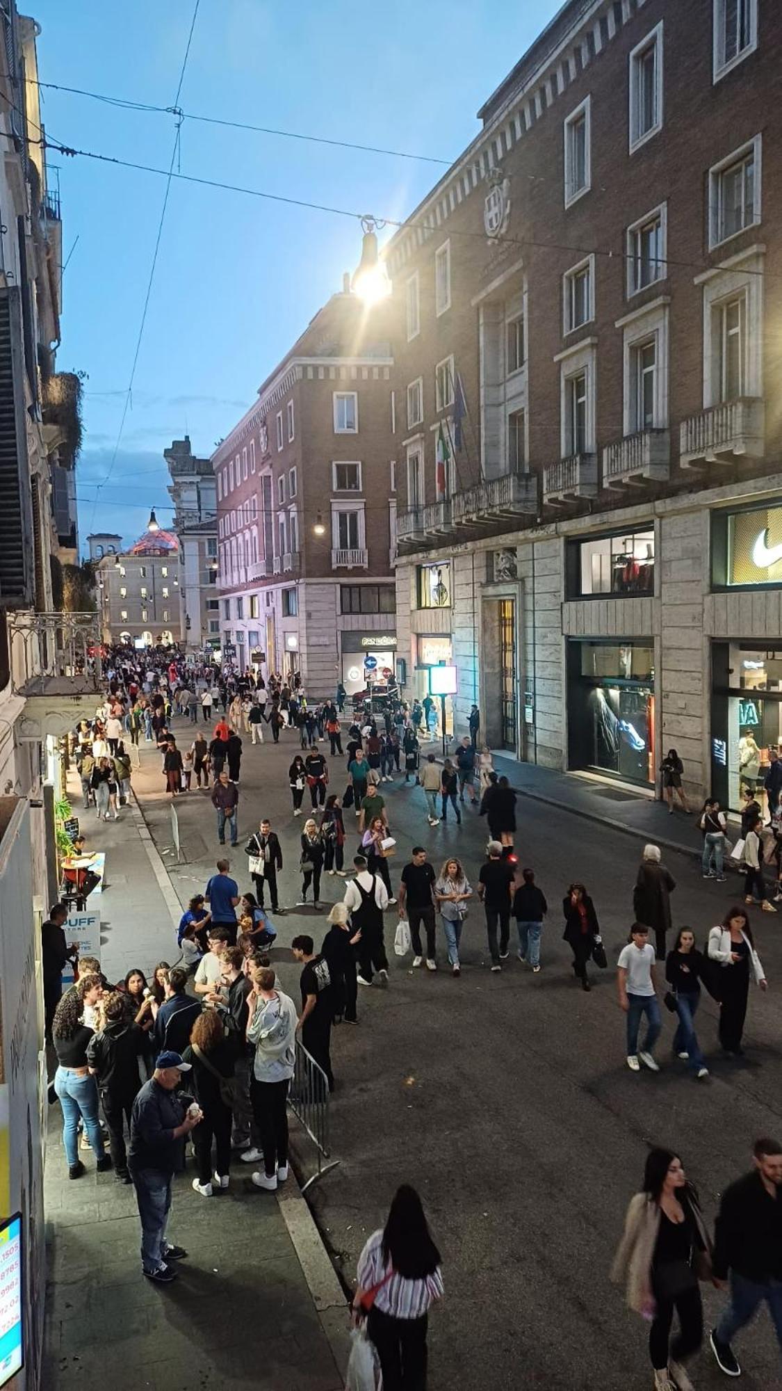 Nsm 71viadelcorso Con Terrazzo