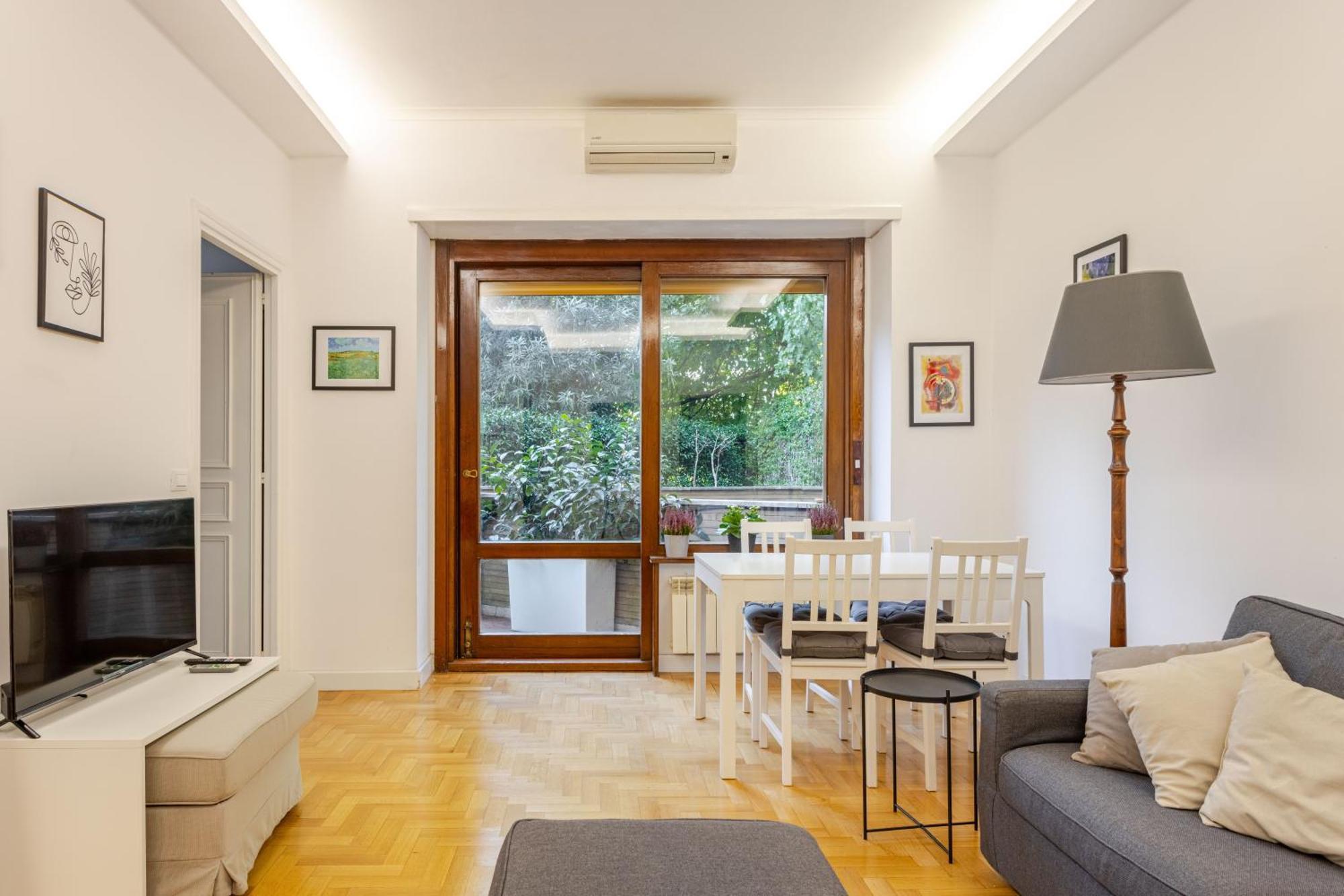 Fleming Hill - Free Private Parking & Garden Apartment Rom
