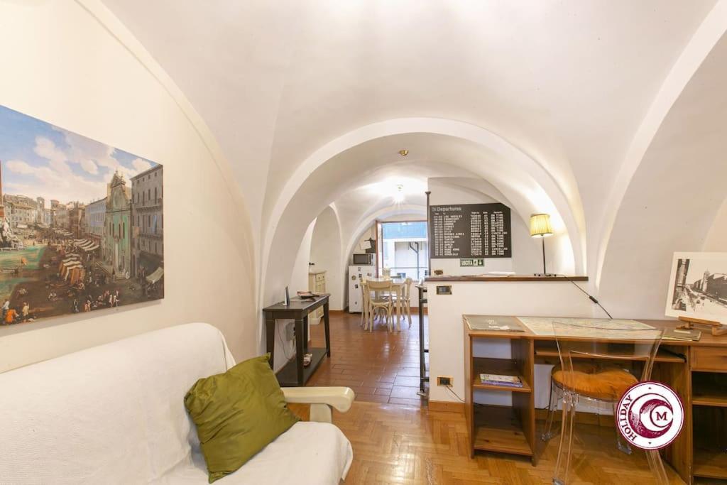 Palazzo Scapucci A Navona * Roma