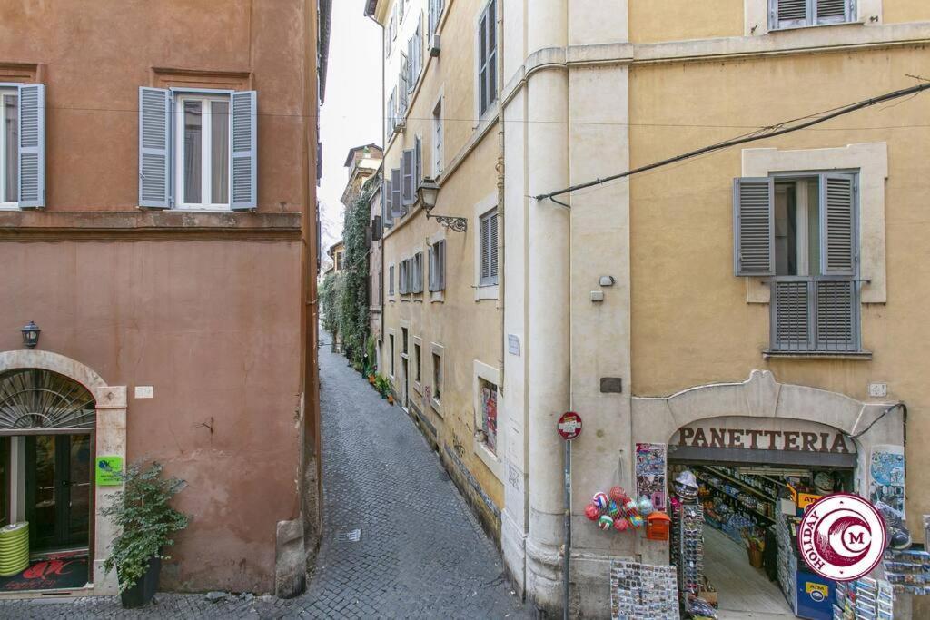 Palazzo Scapucci A Navona Roma