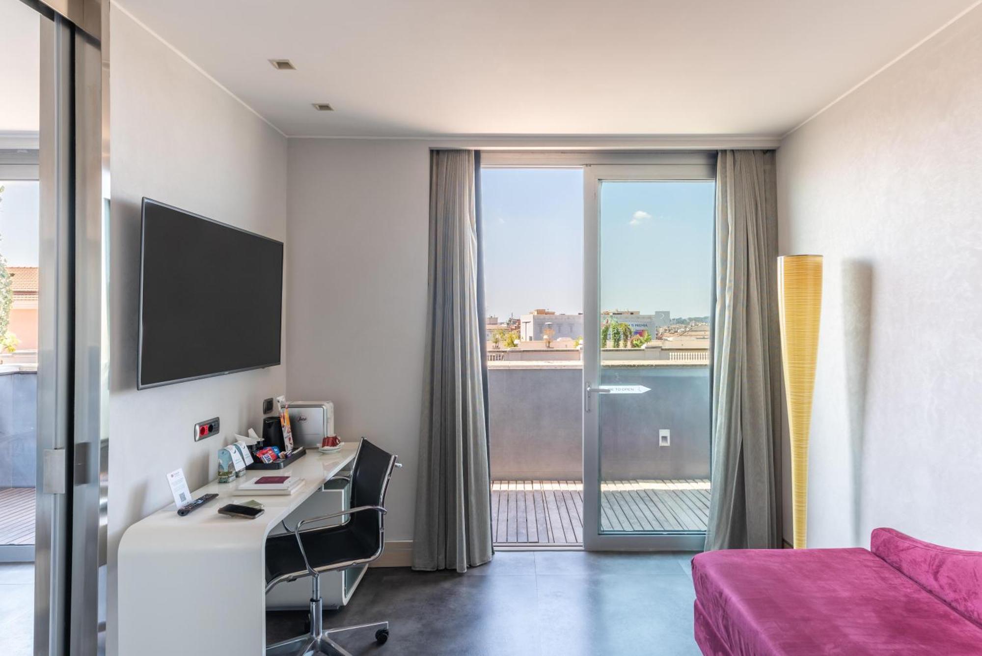 Western Premier Royal Santina Rome