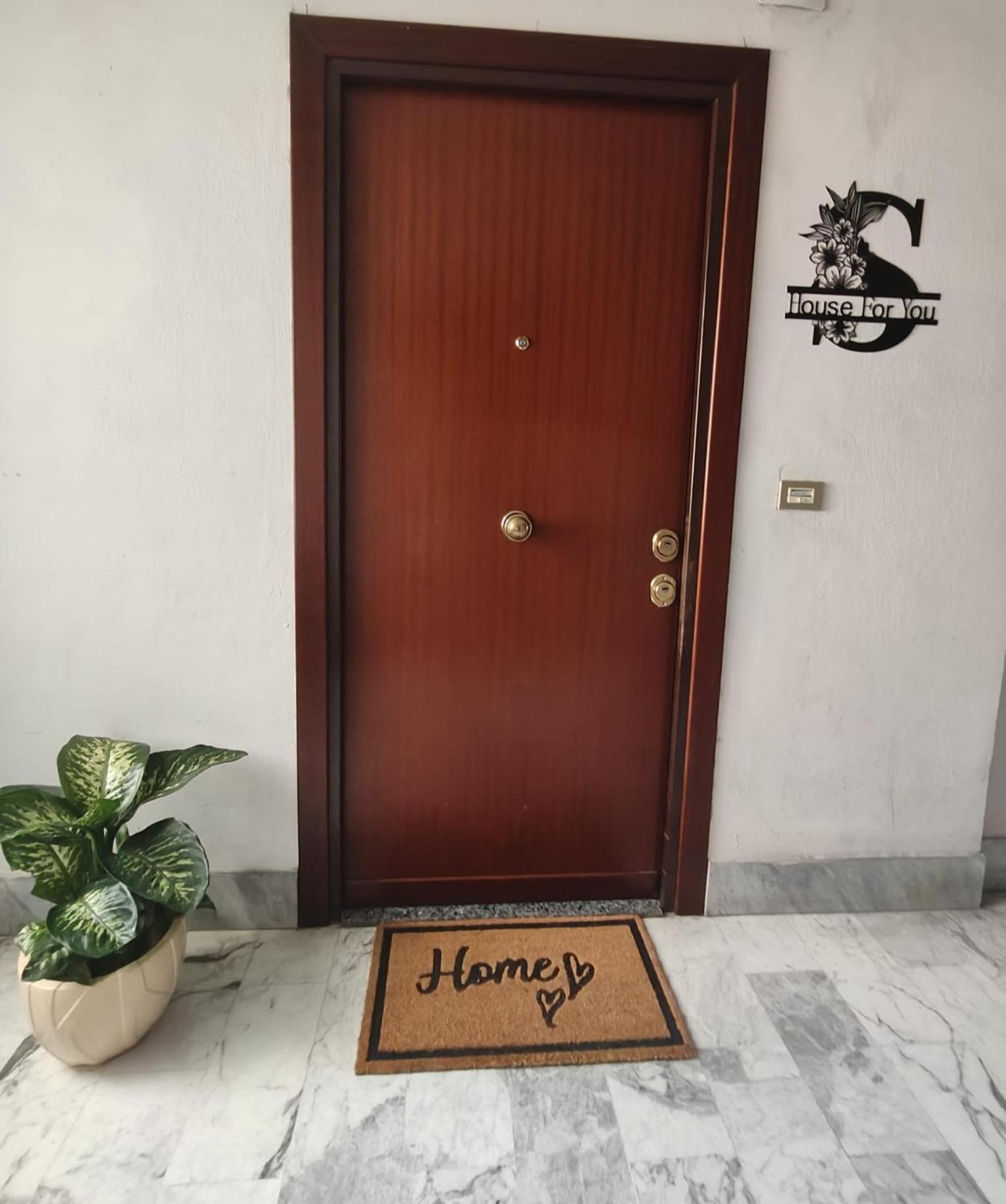 House For Leilighet Roma