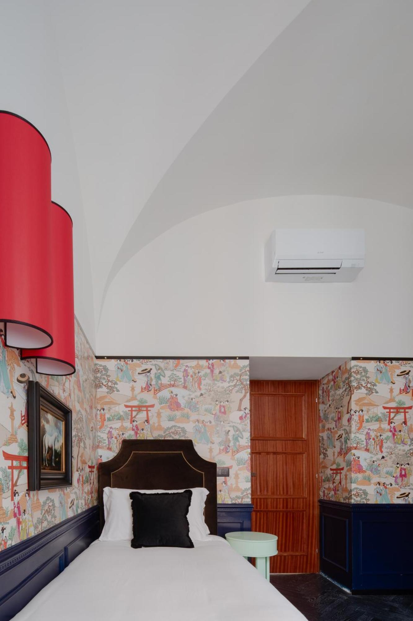 The Couper Condotti Hotell *