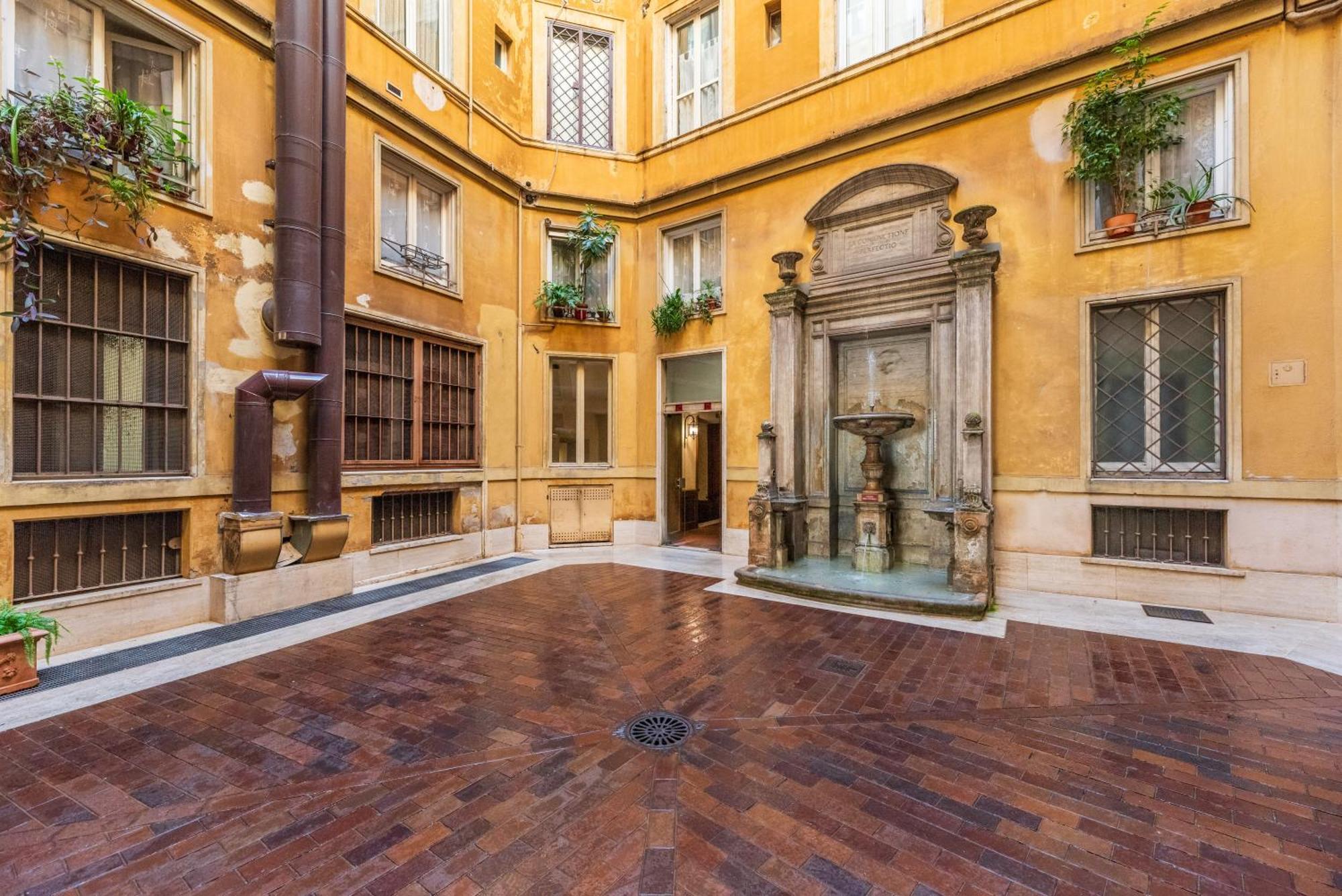 Casa Degli Dei * Roma