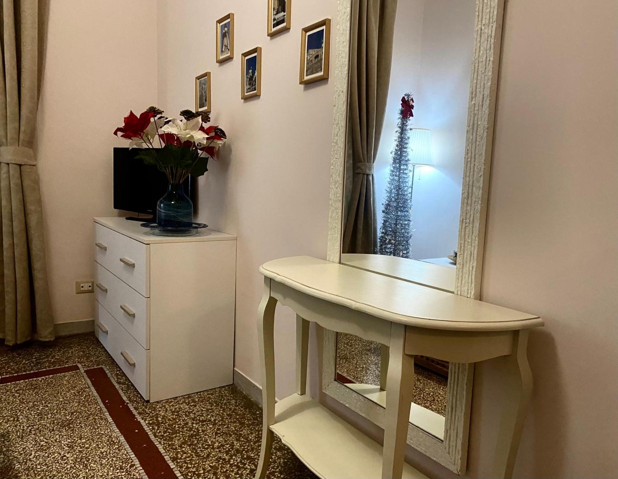 Emi House San Giovanni , Intero - 80 Mq Roma