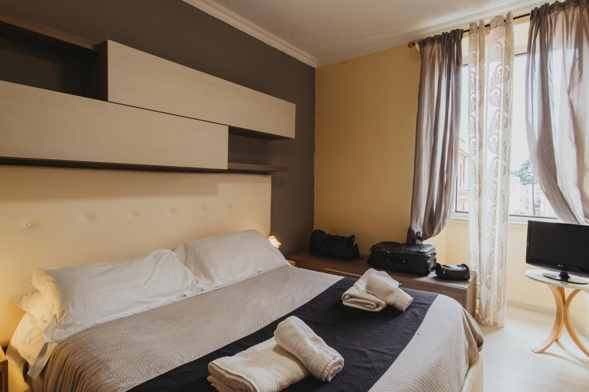 A Fontana Apartment Rom