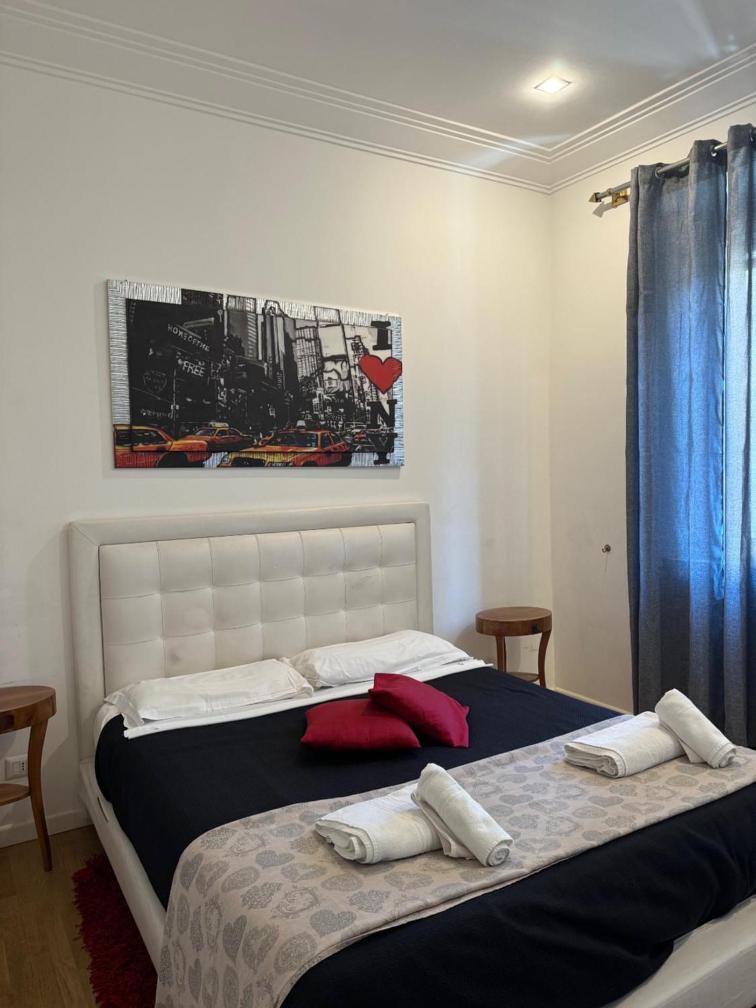 Casa Crispi 33 *