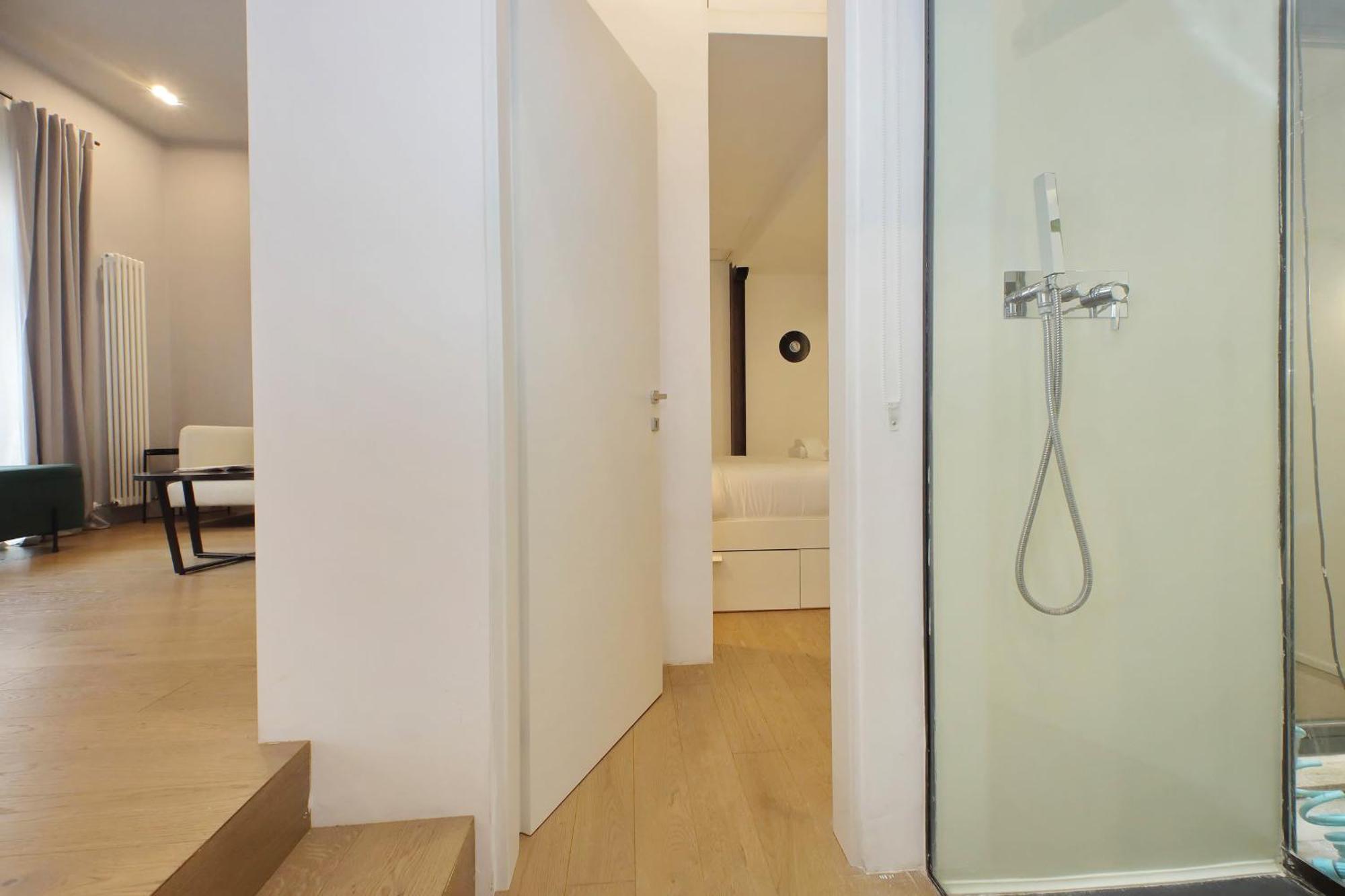 Homely Loft Beltrami 500 Mt From Piramide Appartamento