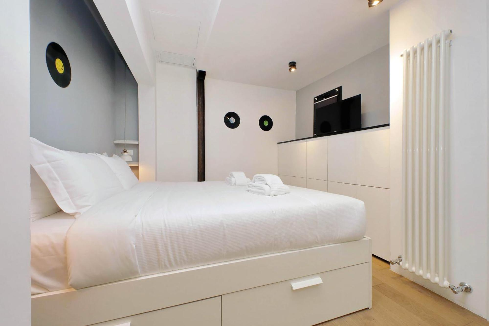 Appartamento Homely Loft Beltrami 500 Mt From Piramide