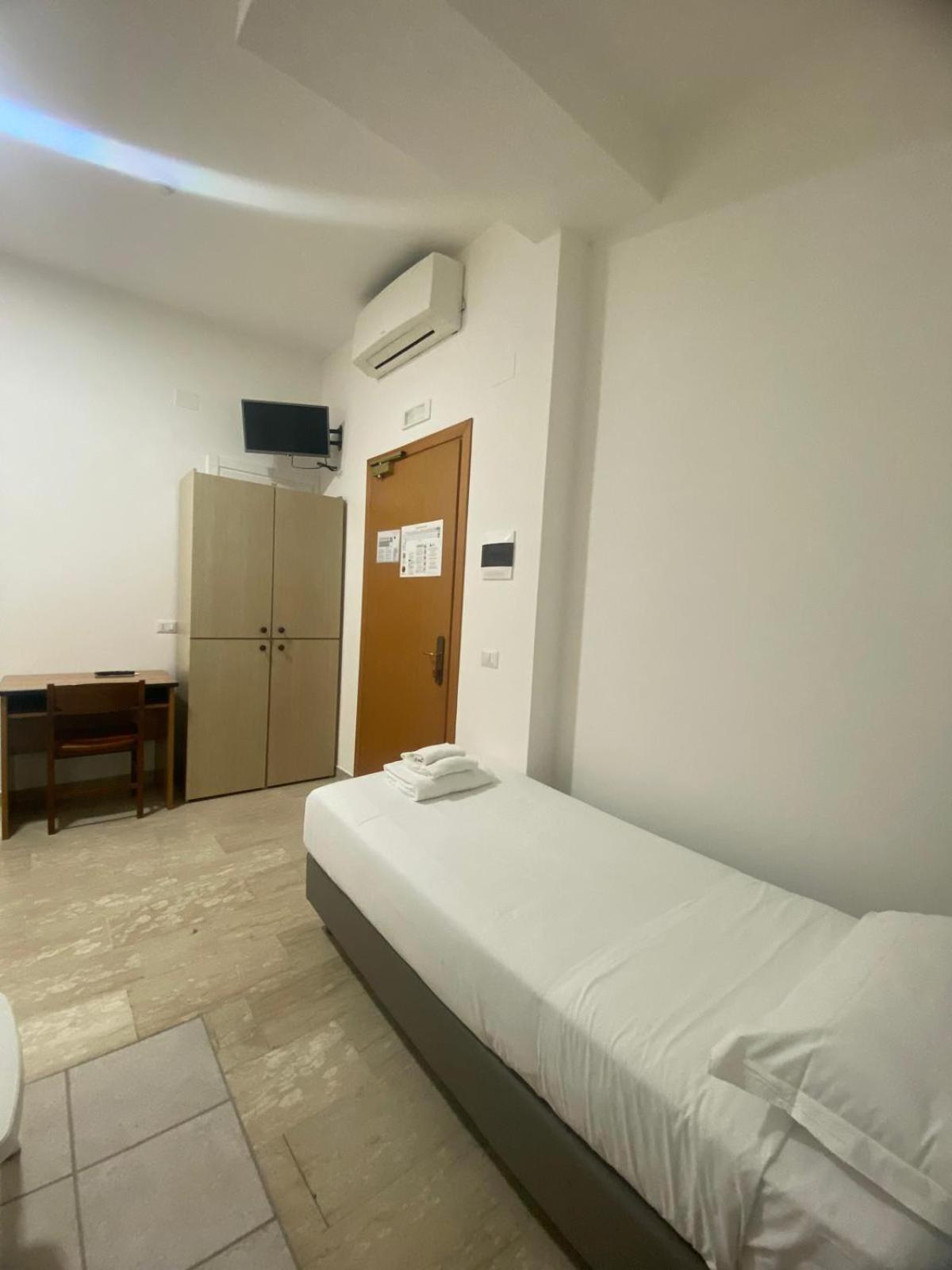 Hotell Casa Per Ferie Santa Maria Alle Fornaci 3*