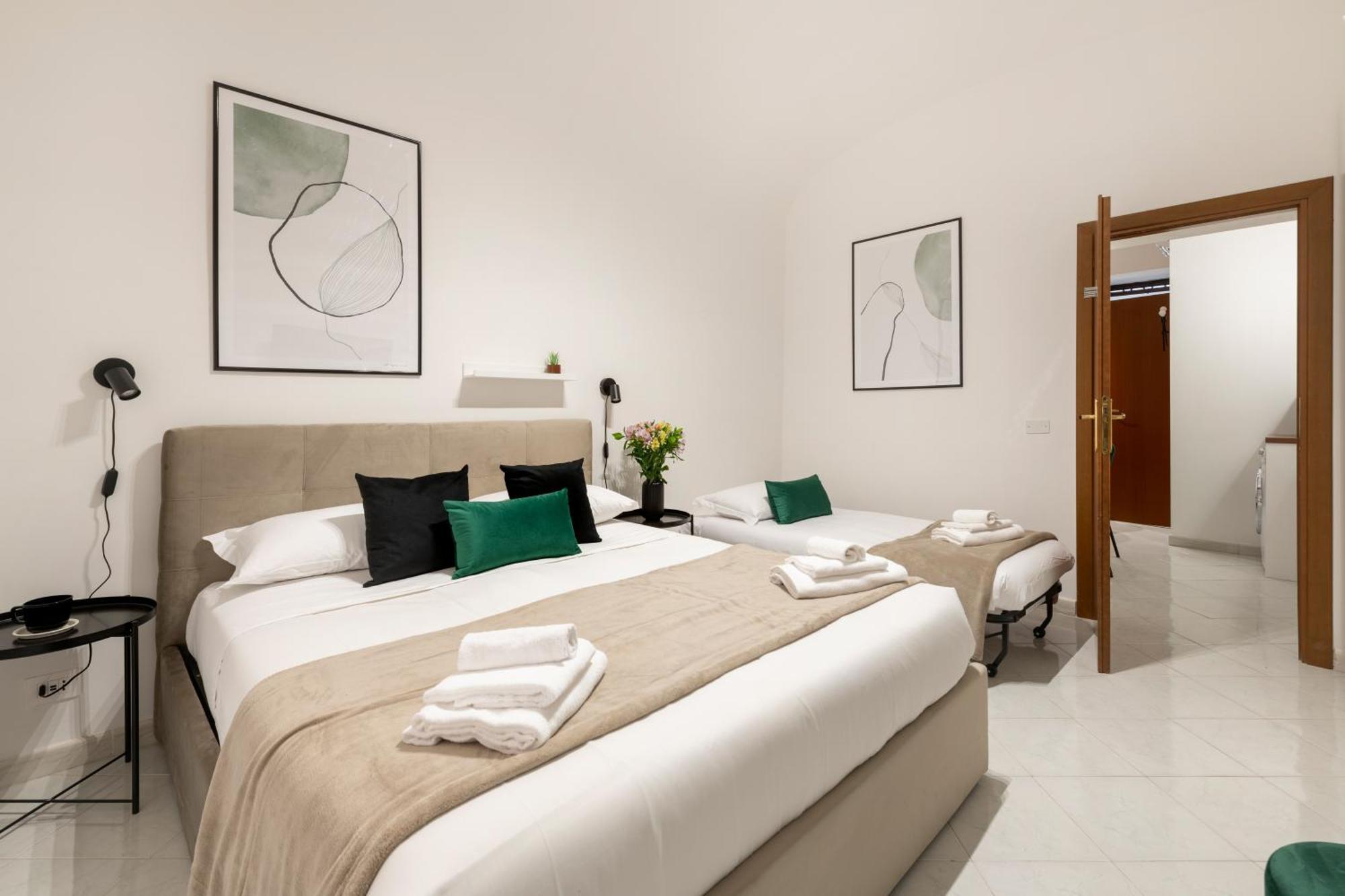 White Flat Sanniti Apartment Rom