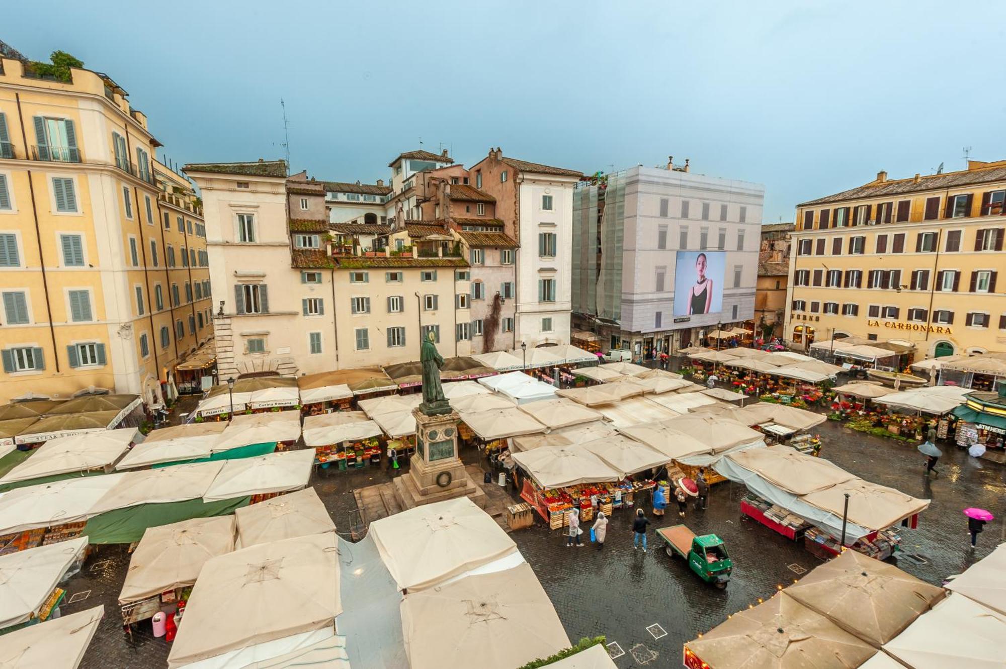 Apartment Elegantis Dimora Dell'architetto In Campo De' Fiori With Private Terrace Rom