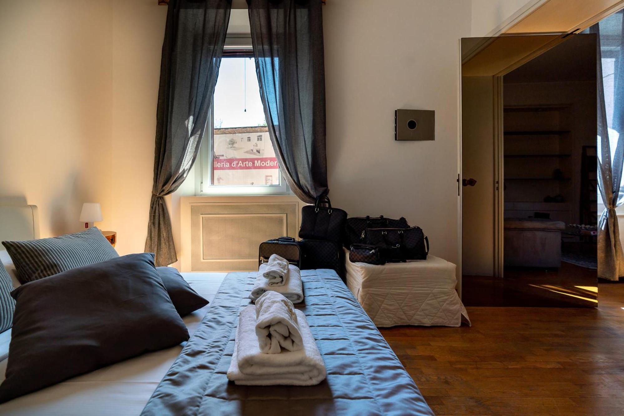 Casa Crispi 33 Holiday home Rome