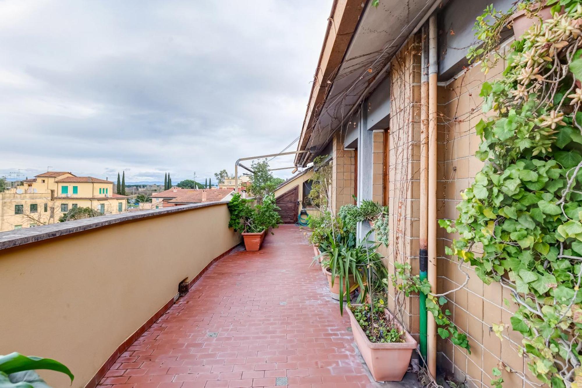 The Elegant Penthouse - Ampio Attico Con Posto Auto Roma