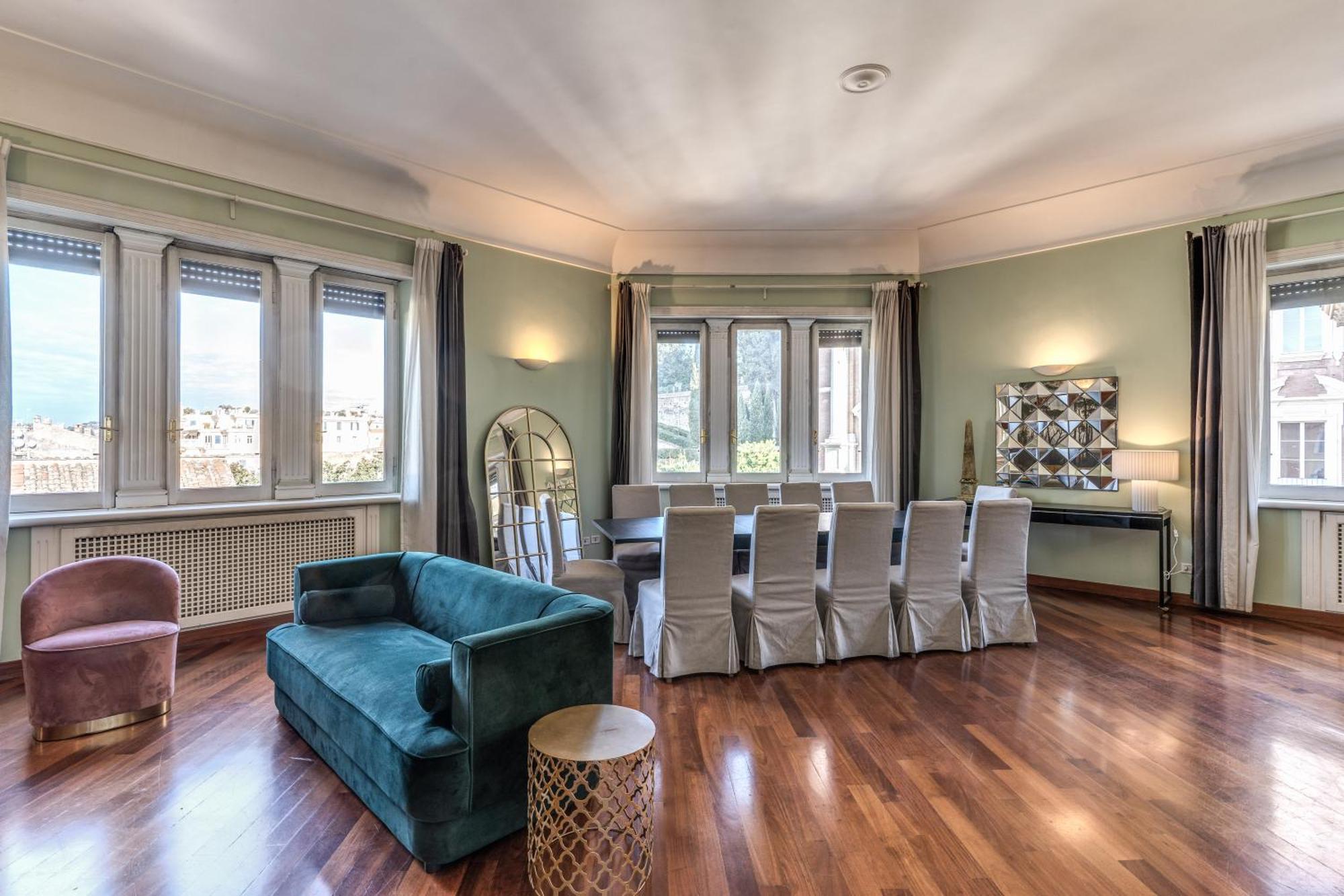 Imperial Panorama Penthouse Apartment Rom