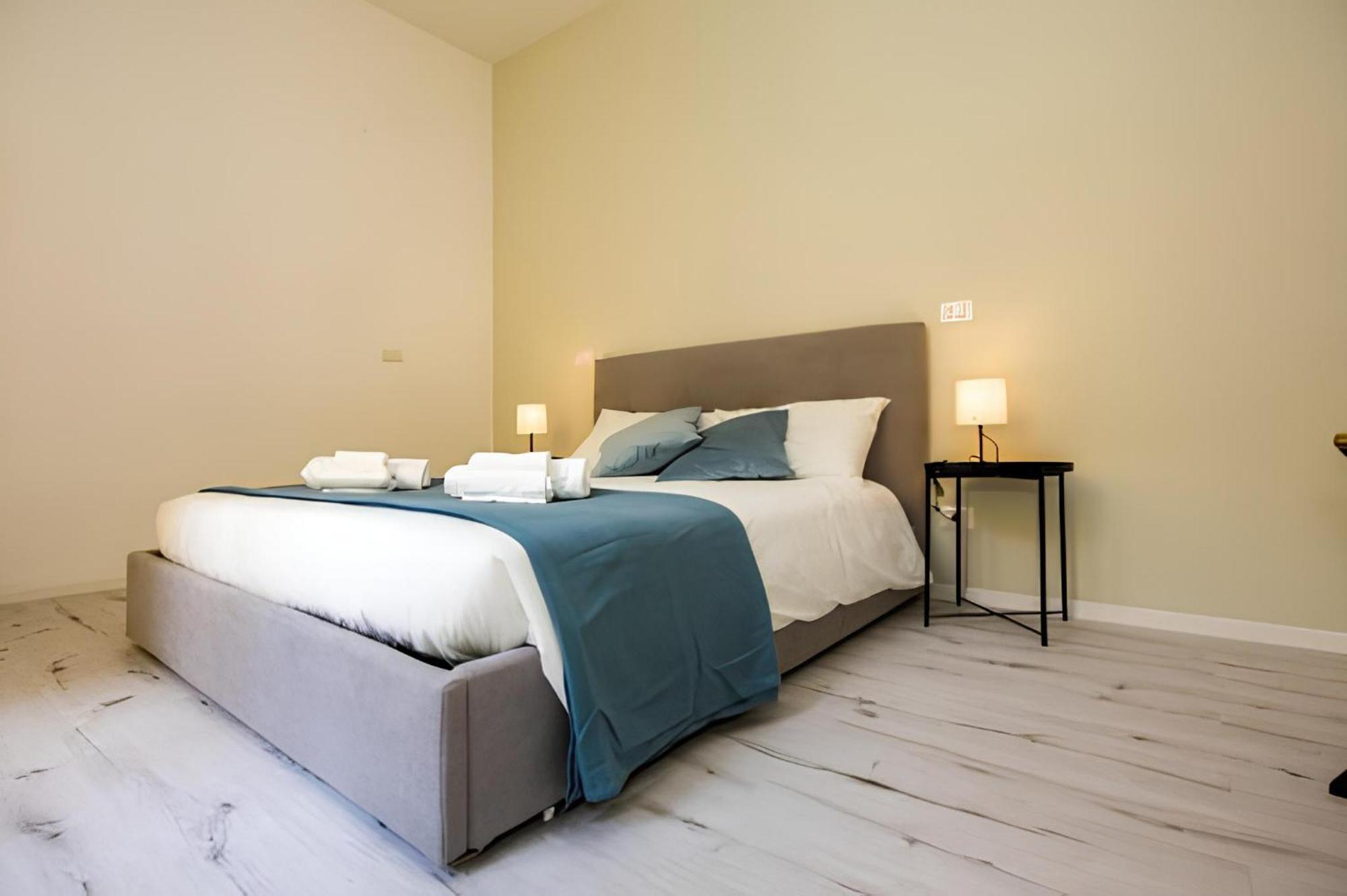 1 Minuto Da San Pietro - Nicole House
