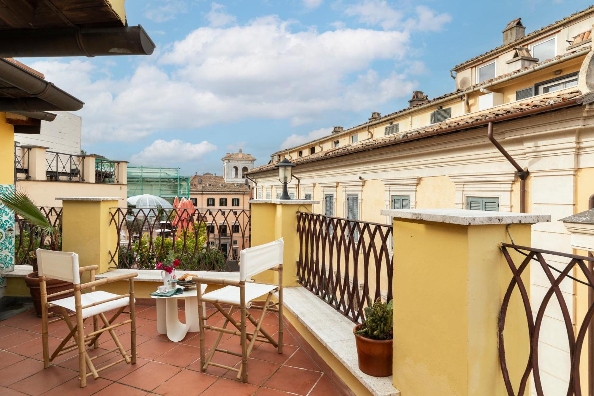 Apartment Trevi Charming Penthouse *