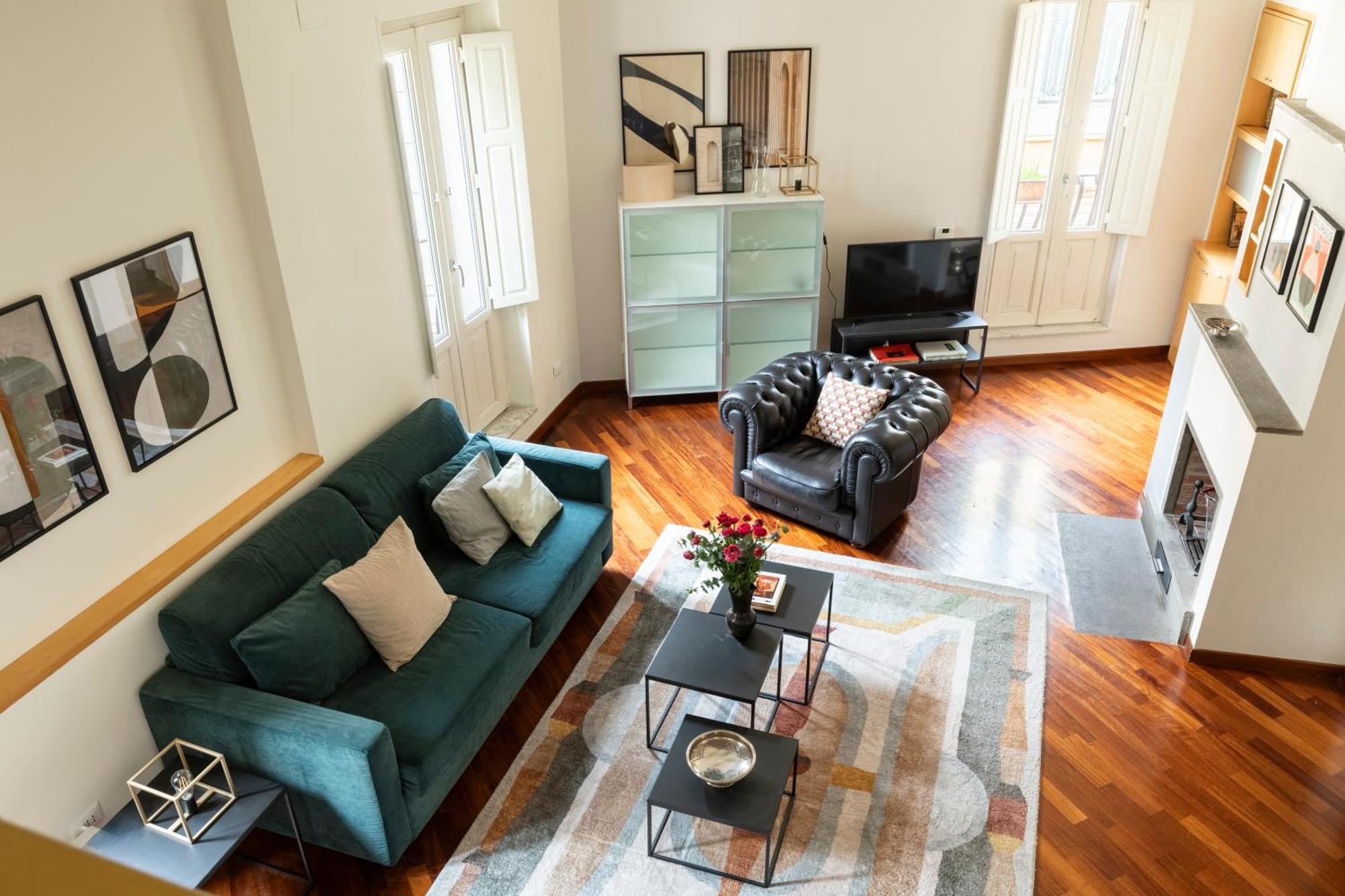 Trevi Charming Penthouse Apartment *