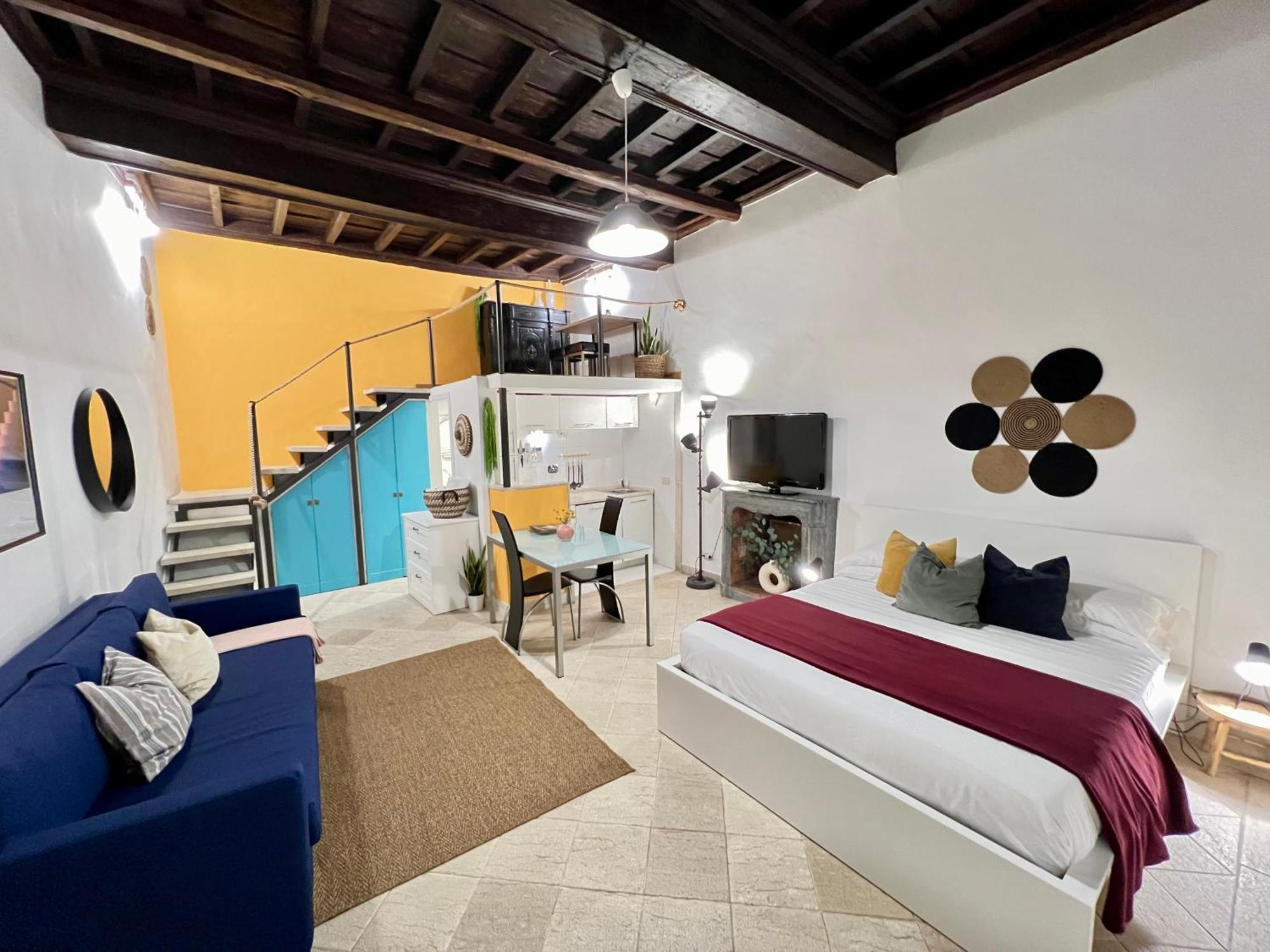 Charming Navona Duplex Apartamento