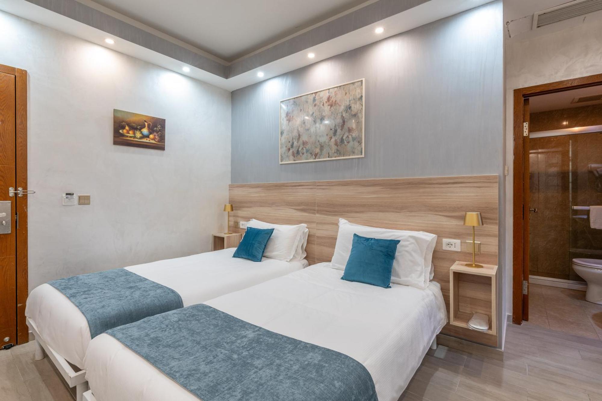Leone D'oro - Close To Piazza Vittorio