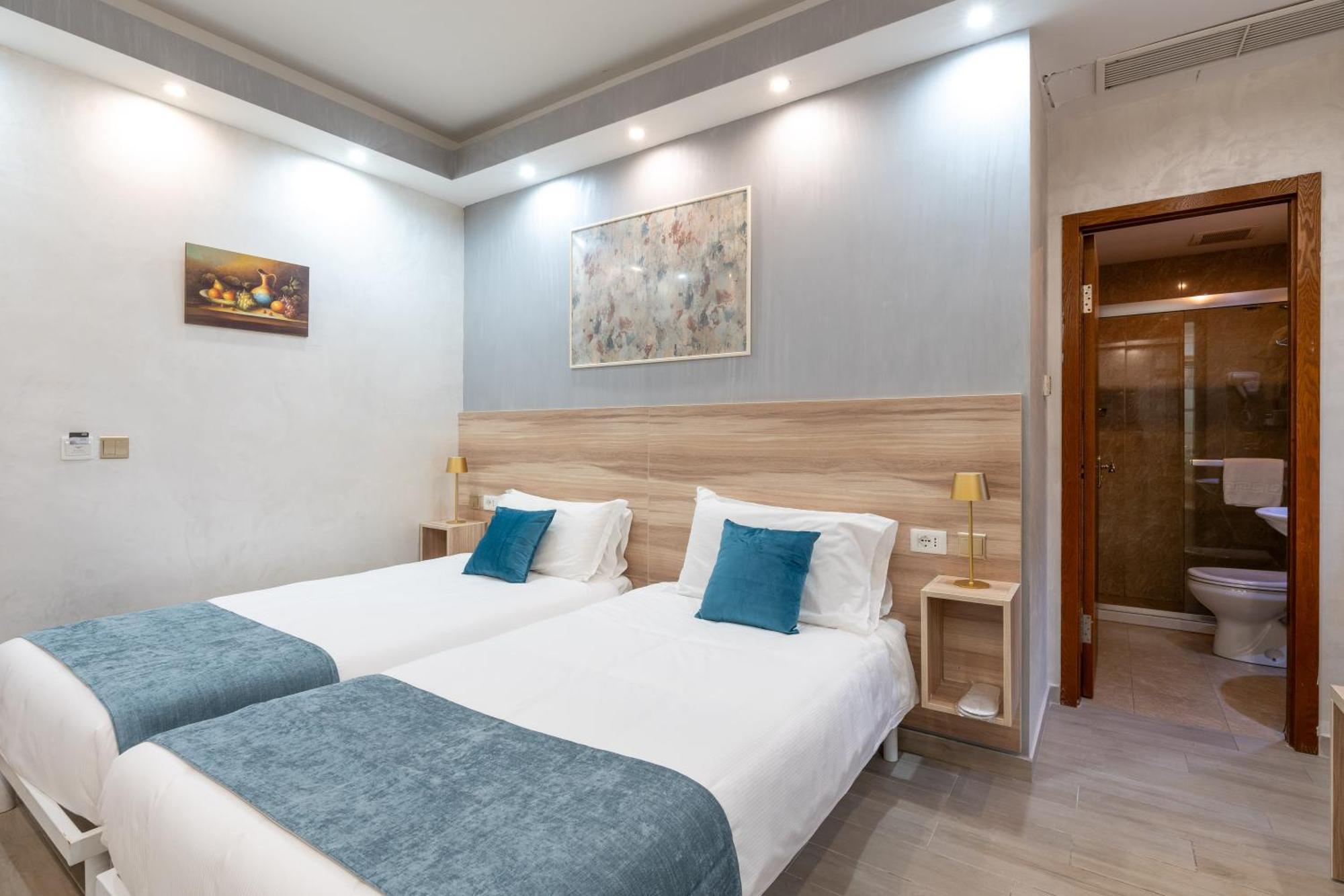 Leone D'oro - Close To Piazza Vittorio