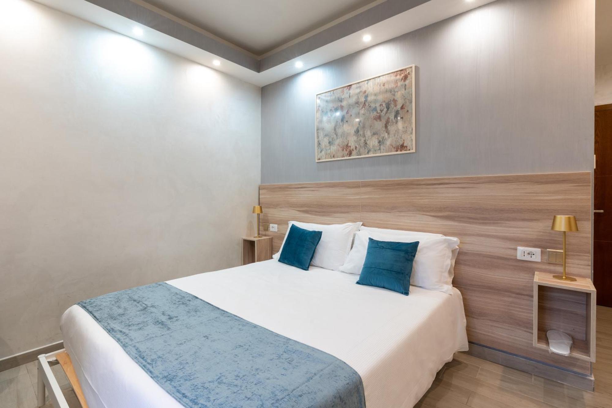 Leone D'oro - Close To Piazza Vittorio Roma