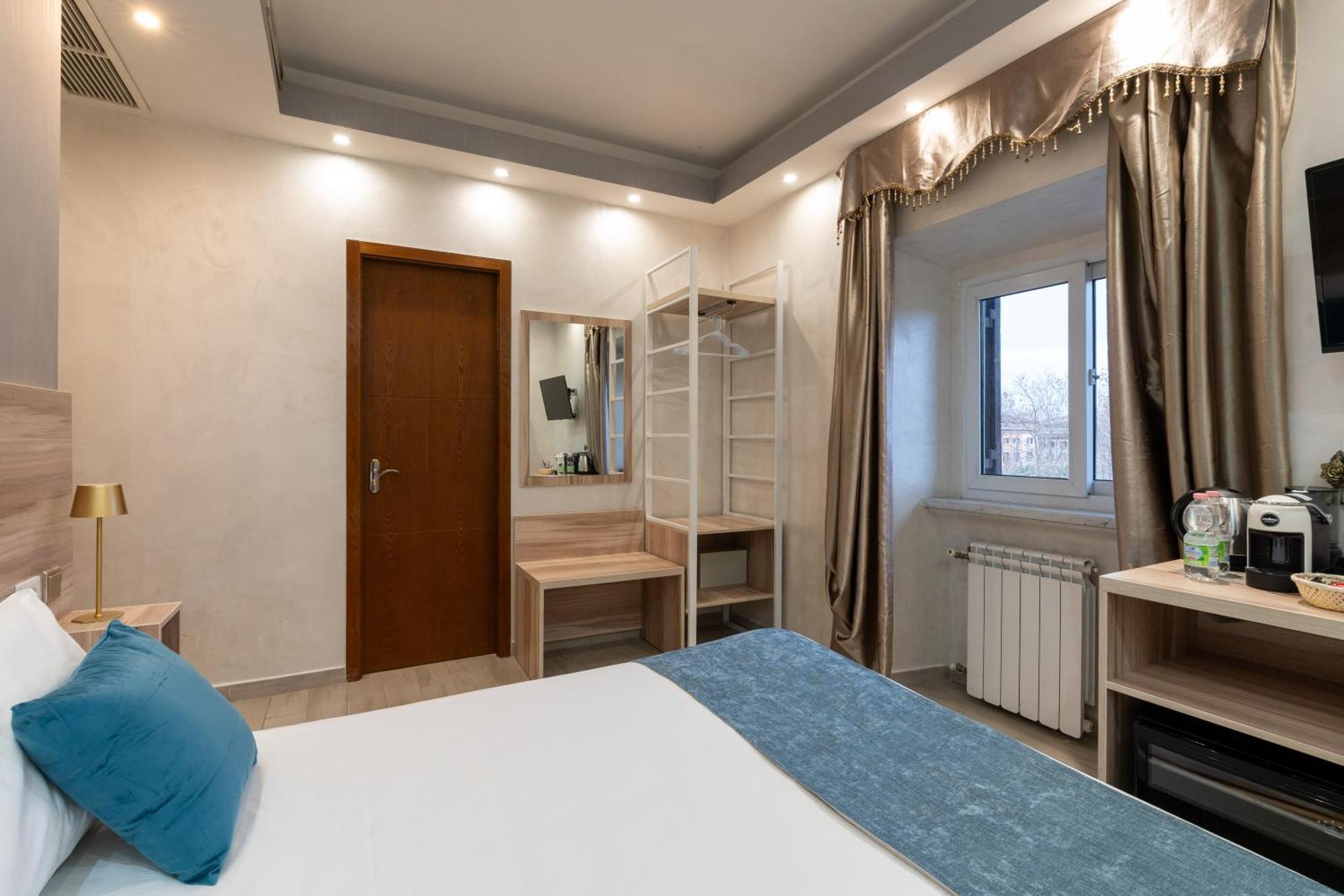 Leone D'oro - Close To Piazza Vittorio