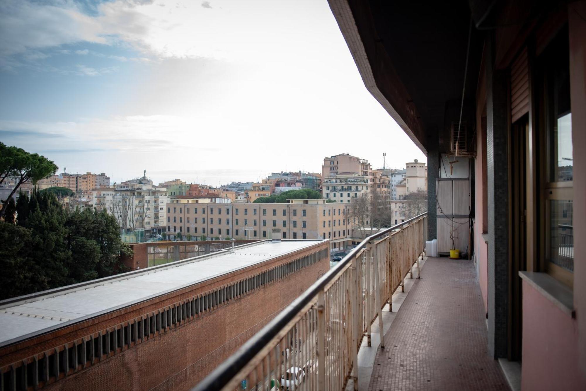 Appartamento Luminoso E Ampio Laterani36 Roma