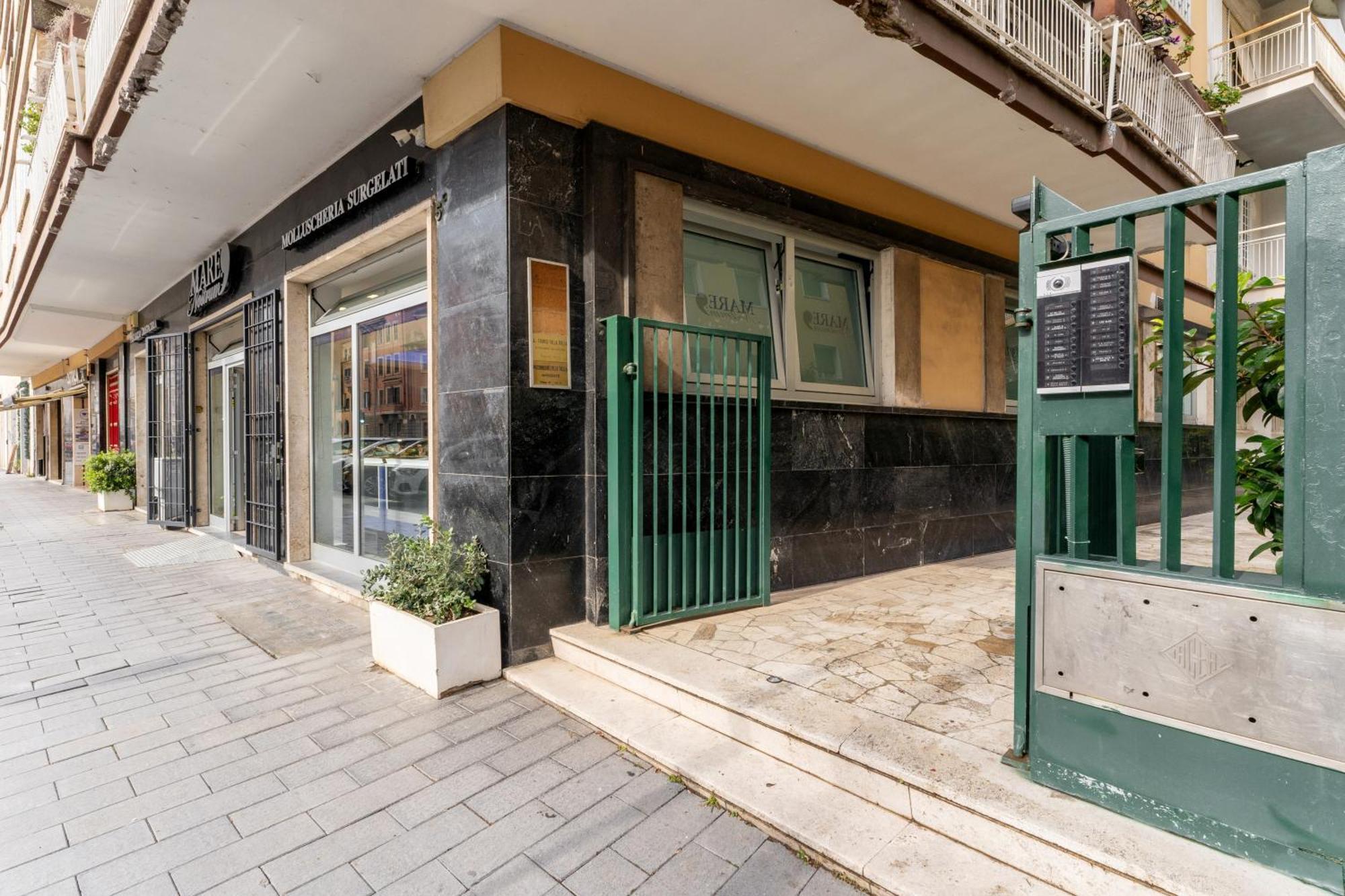 Emerald Suite, Elegant Flat In San Giovanni Area Roma