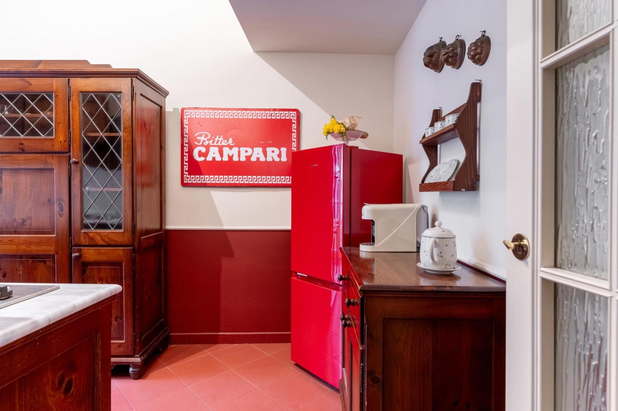 Apartamento Maroon Flat Colosseo, 800 Mt From Amphitheater Roma