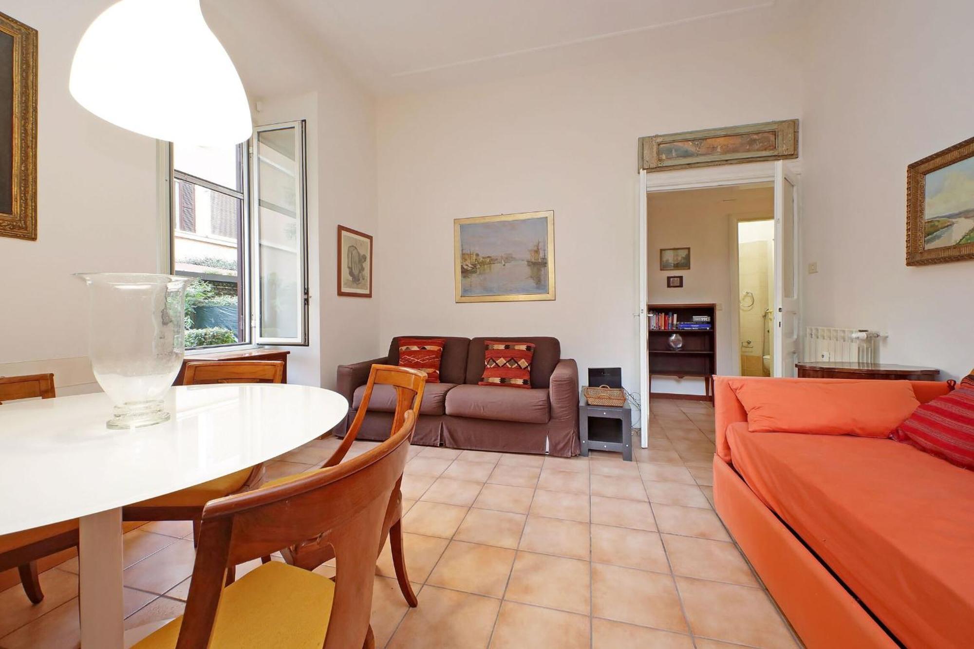 Clodia Apartment *