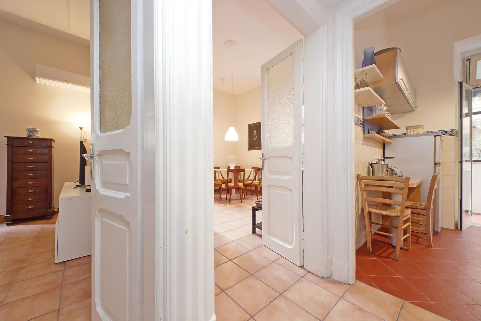 Clodia Apartment *