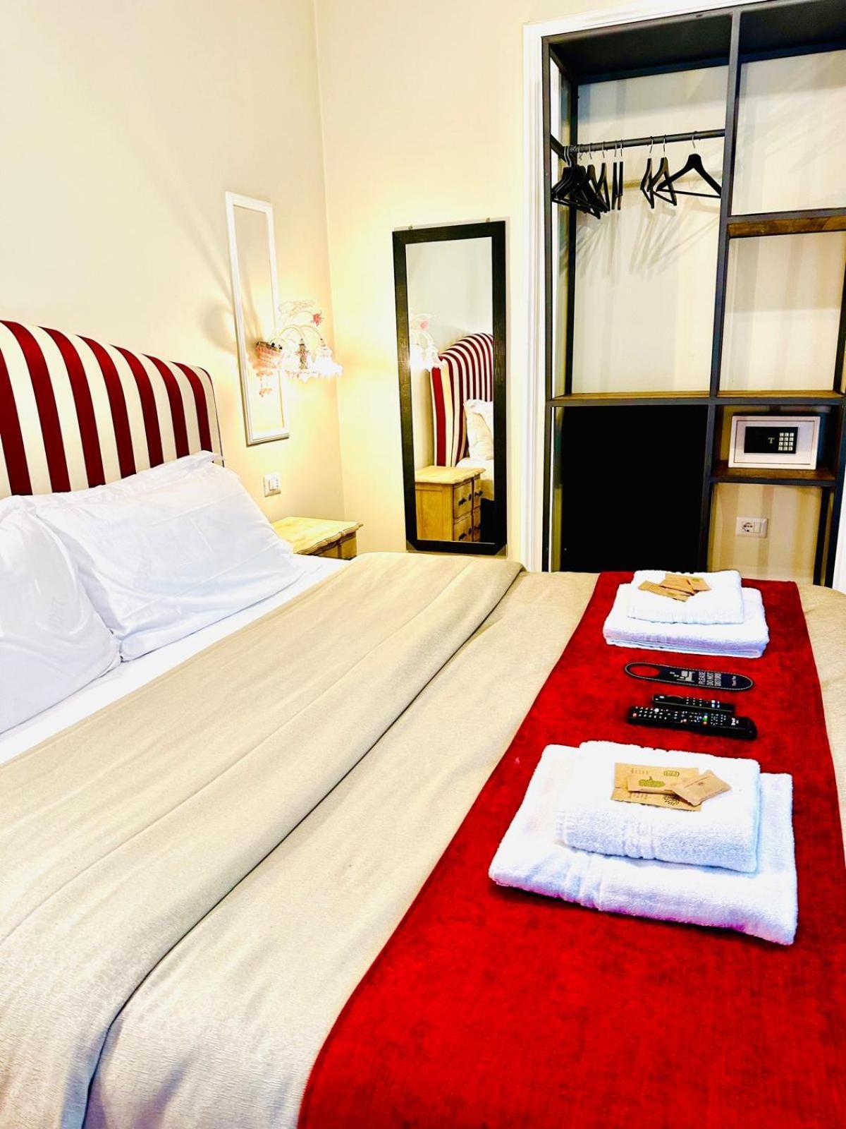 Piazza Di Spagna Luxury Affittacamere *