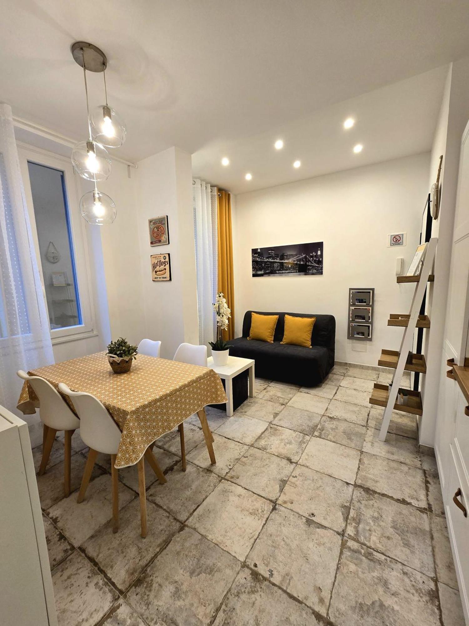 Angolo Apartamento