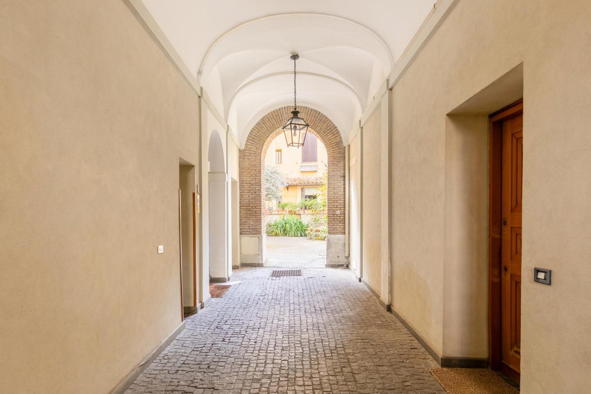 Appartamento Quiet Trevi Fountain With Patio And Backyard