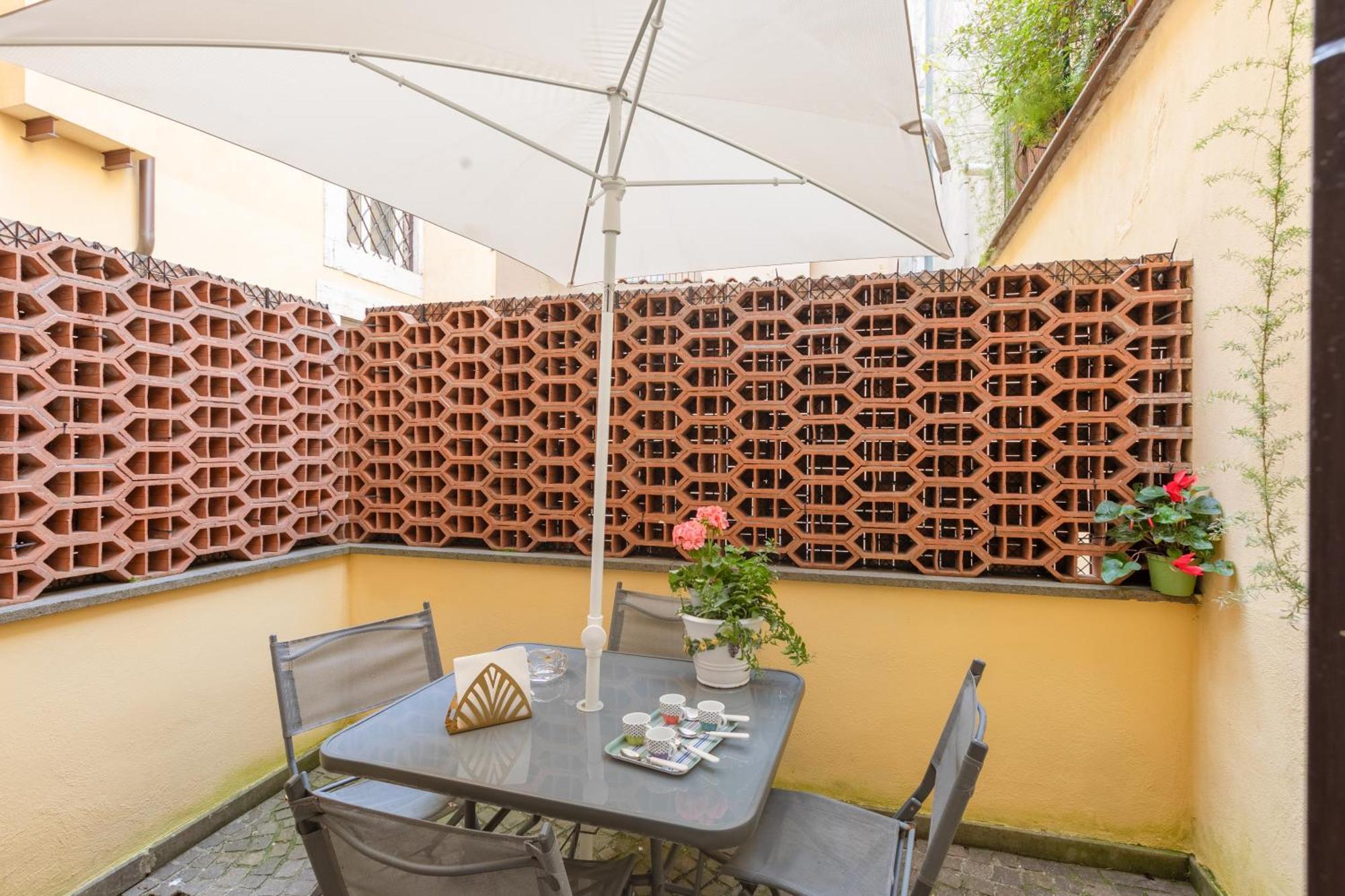 Appartamento Quiet Trevi Fountain With Patio And Backyard Roma
