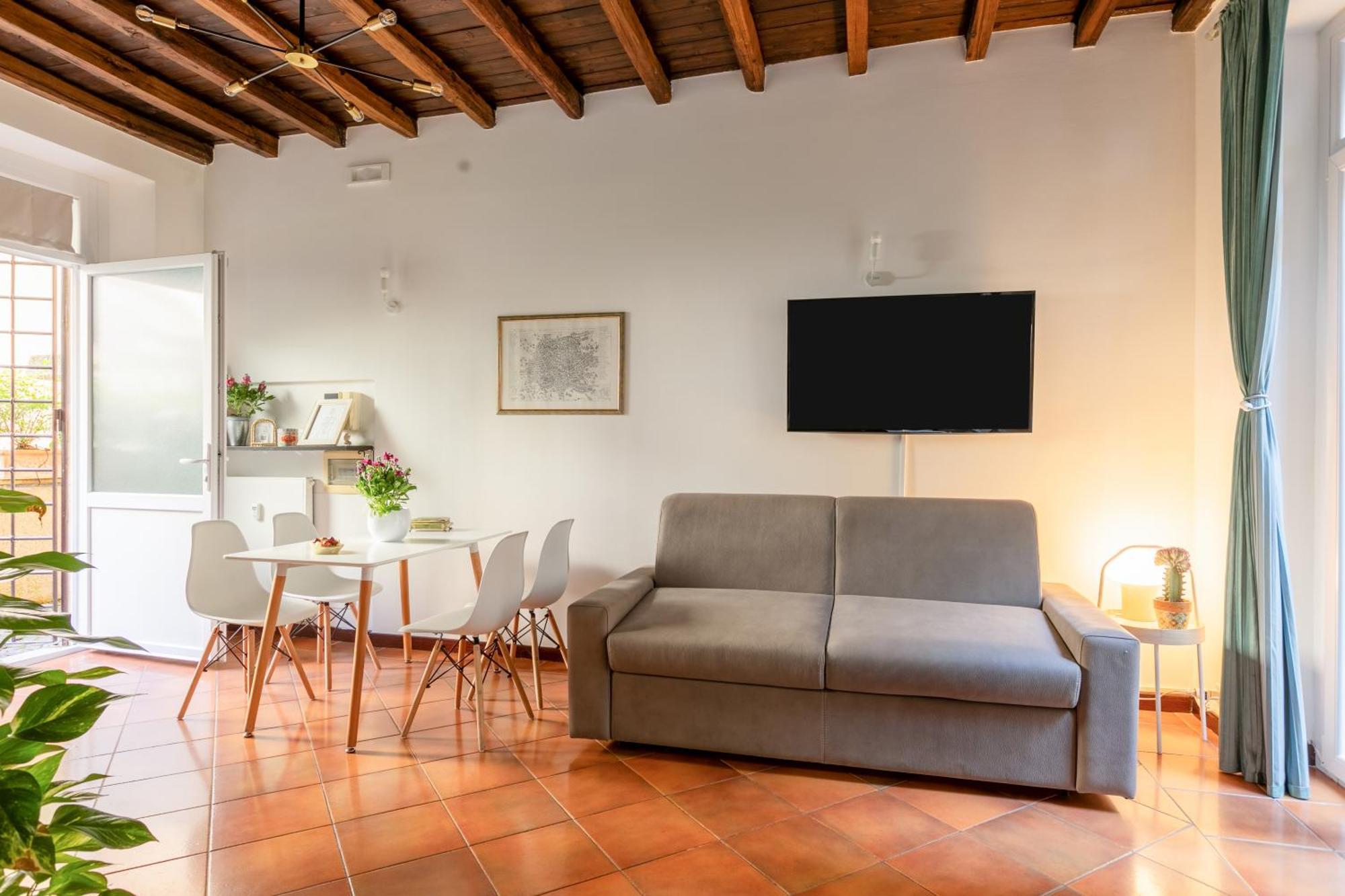 Appartamento Quiet Trevi Fountain With Patio And Backyard