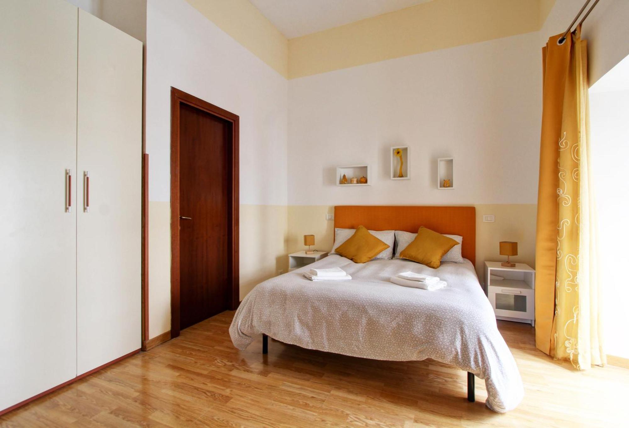 House Apartment *